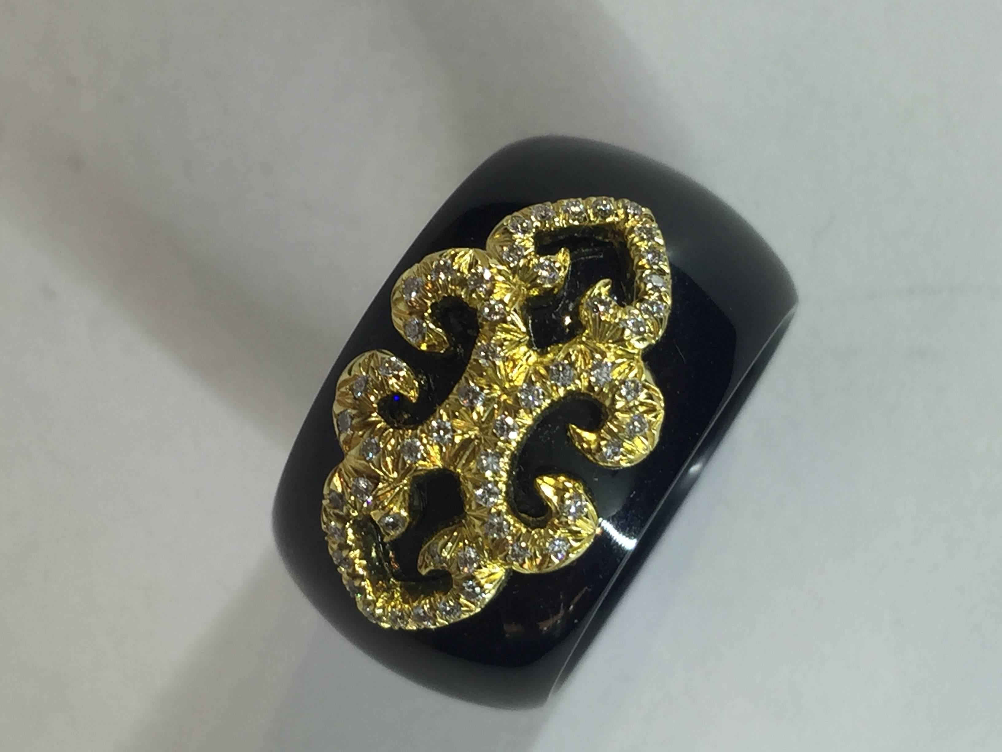 Henry Dunay onyx diamonds gold ring In Excellent Condition In Austin, TX