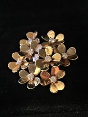 Van Cleef & Arpels Diamond Gold Eight Flowers Frivole Ring