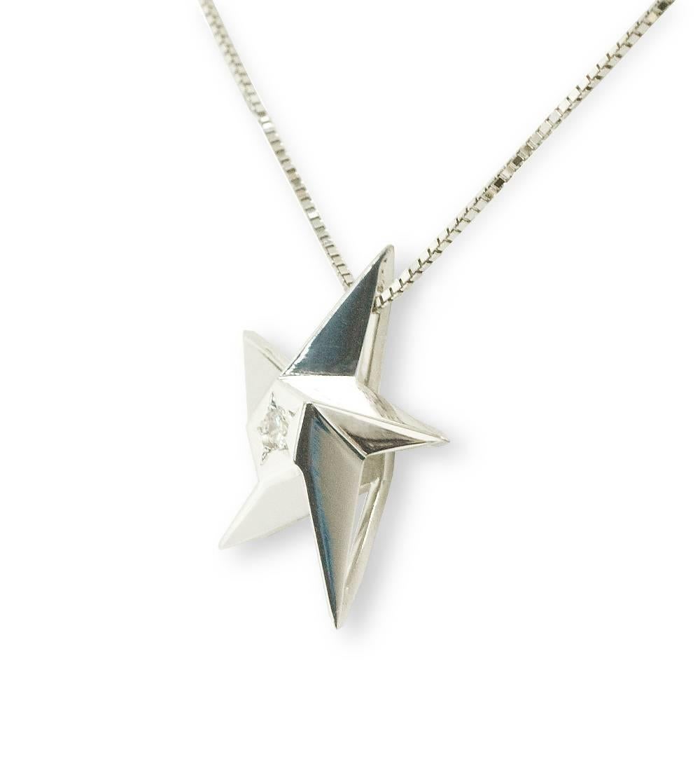 Daou Star Drop Diamond and White Gold Two-Star Graduated Pendant Drop Necklace In New Condition In London, EMEA - British Isles