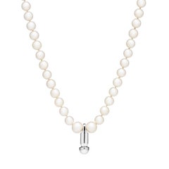'Pretty Dix' Pearl Necklace with Silver Magnetic Clasp