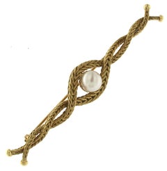White Pearl and 18 Karat Yellow Gold Brooch