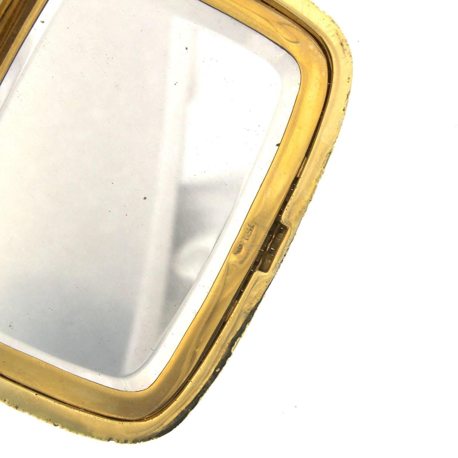 Poudrier en or 18 carats avec boîte compacte authentique en vente 2