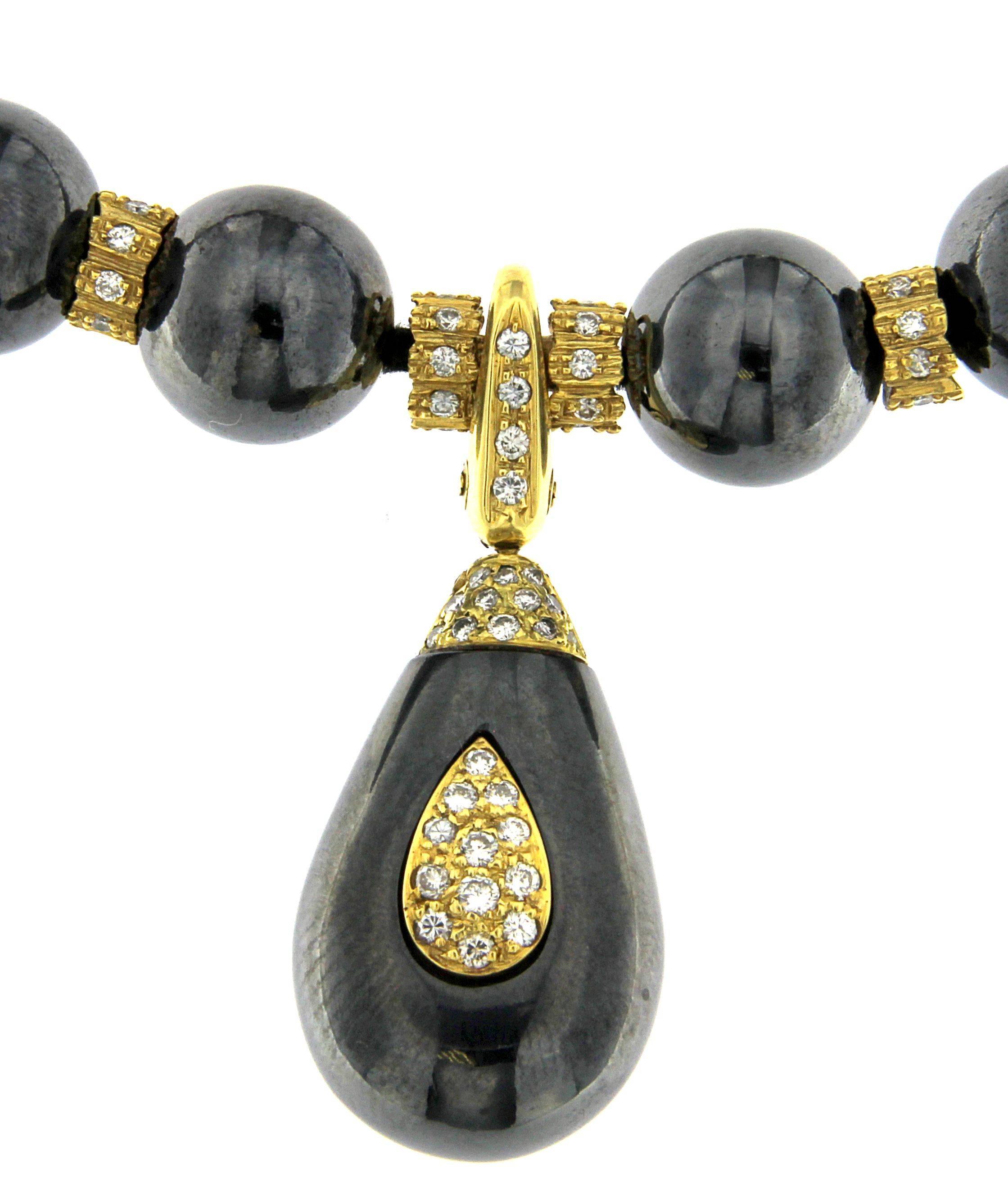 Art Deco Hematite Beads Necklace in 18 Karat Gold and White Diamonds For Sale