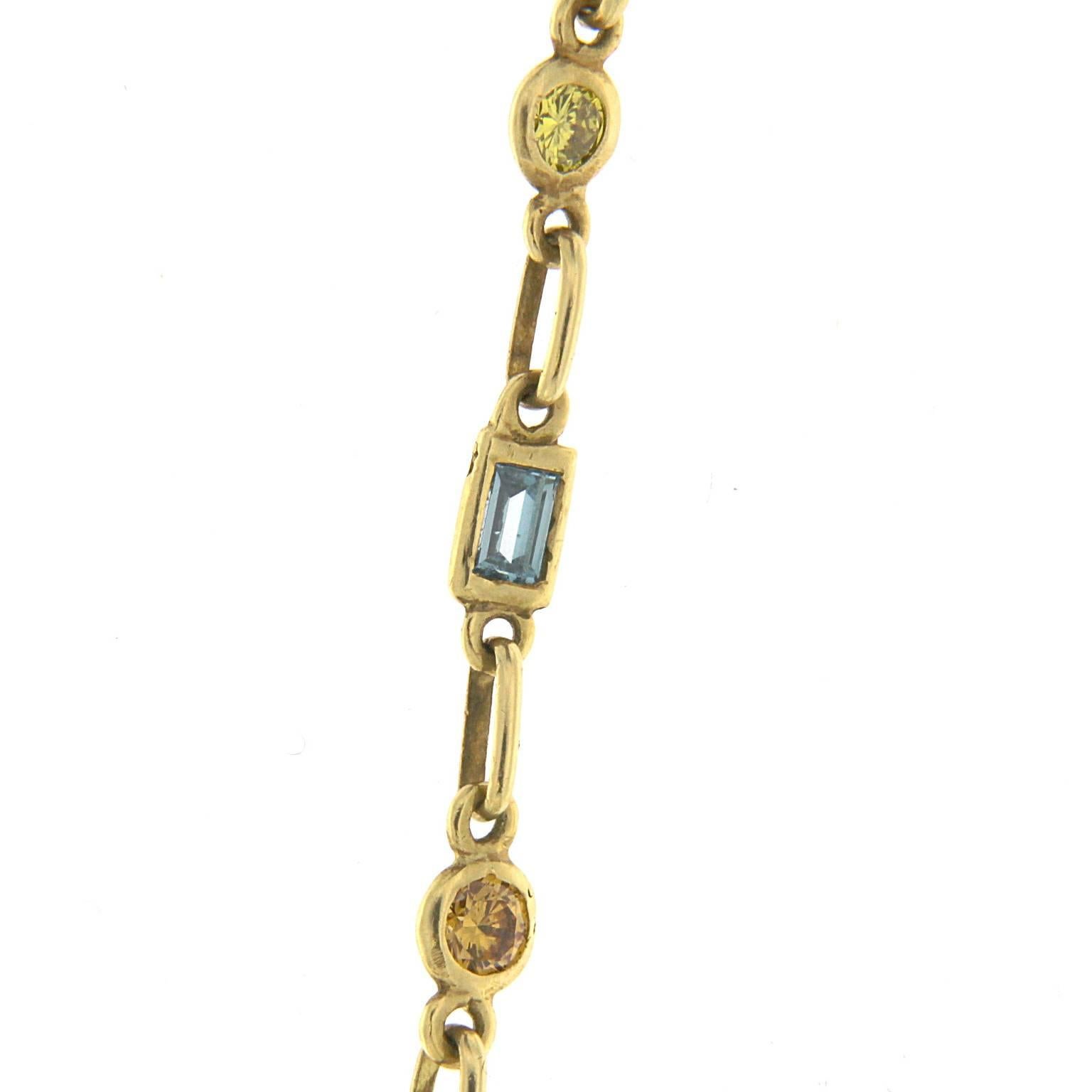 Bombarded Diamonds Necklace in 18 Karat Gold In New Condition For Sale In Milano, Lombardia