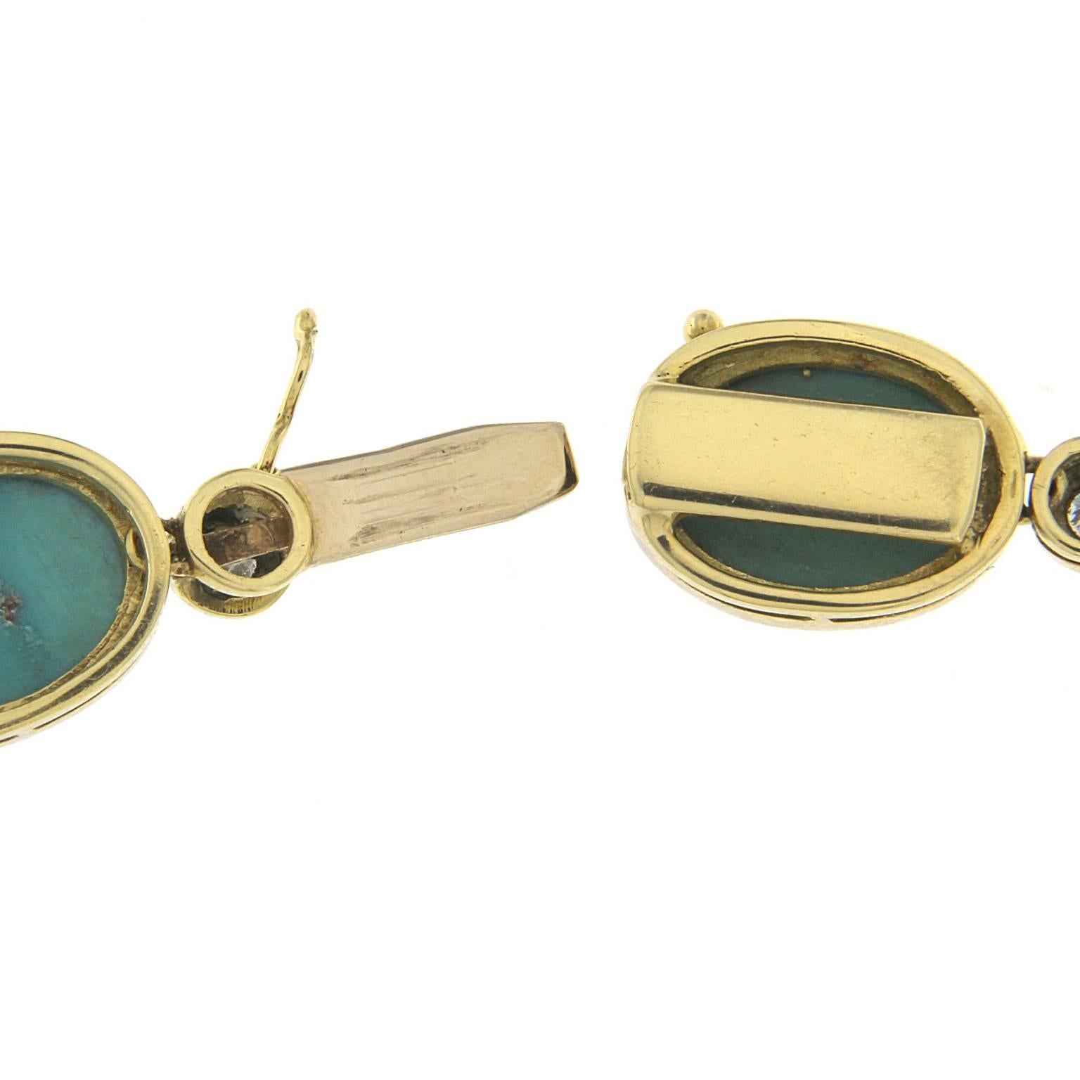 Brilliant Cut Turquoise Set in 18 Karat Yellow Gold and White Diamonds For Sale