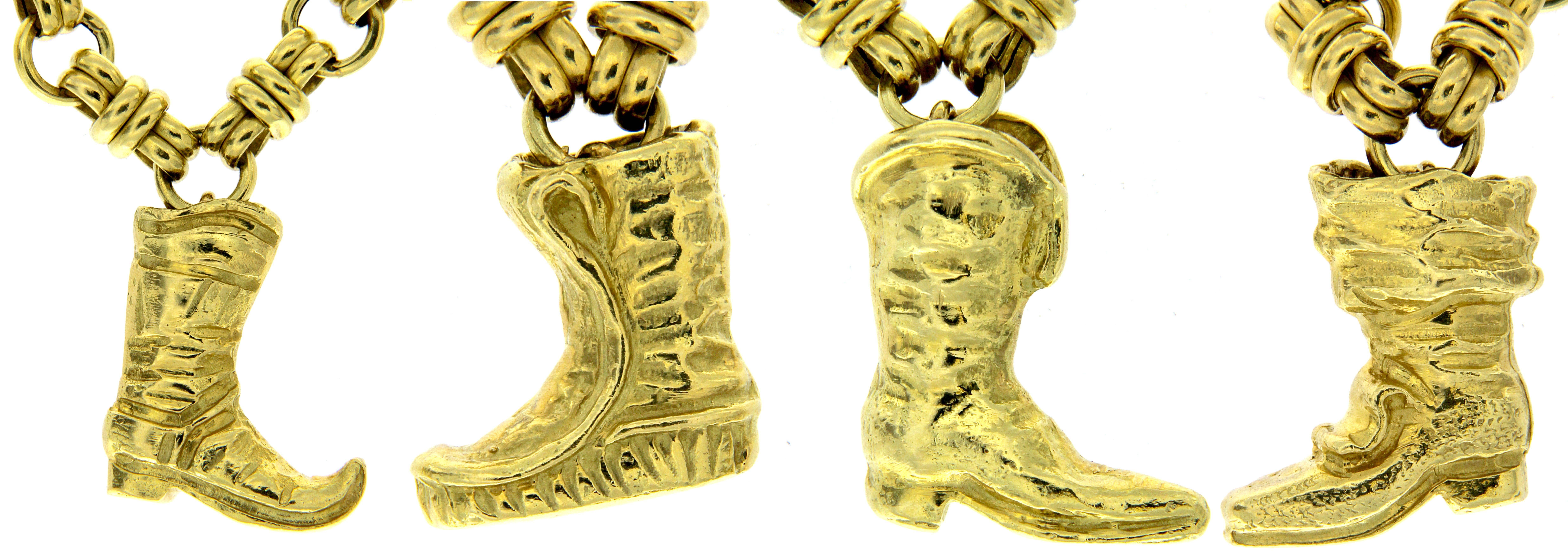 Halskette mit Stiefel-Anhänger aus 18 Karat Gold Damen im Angebot