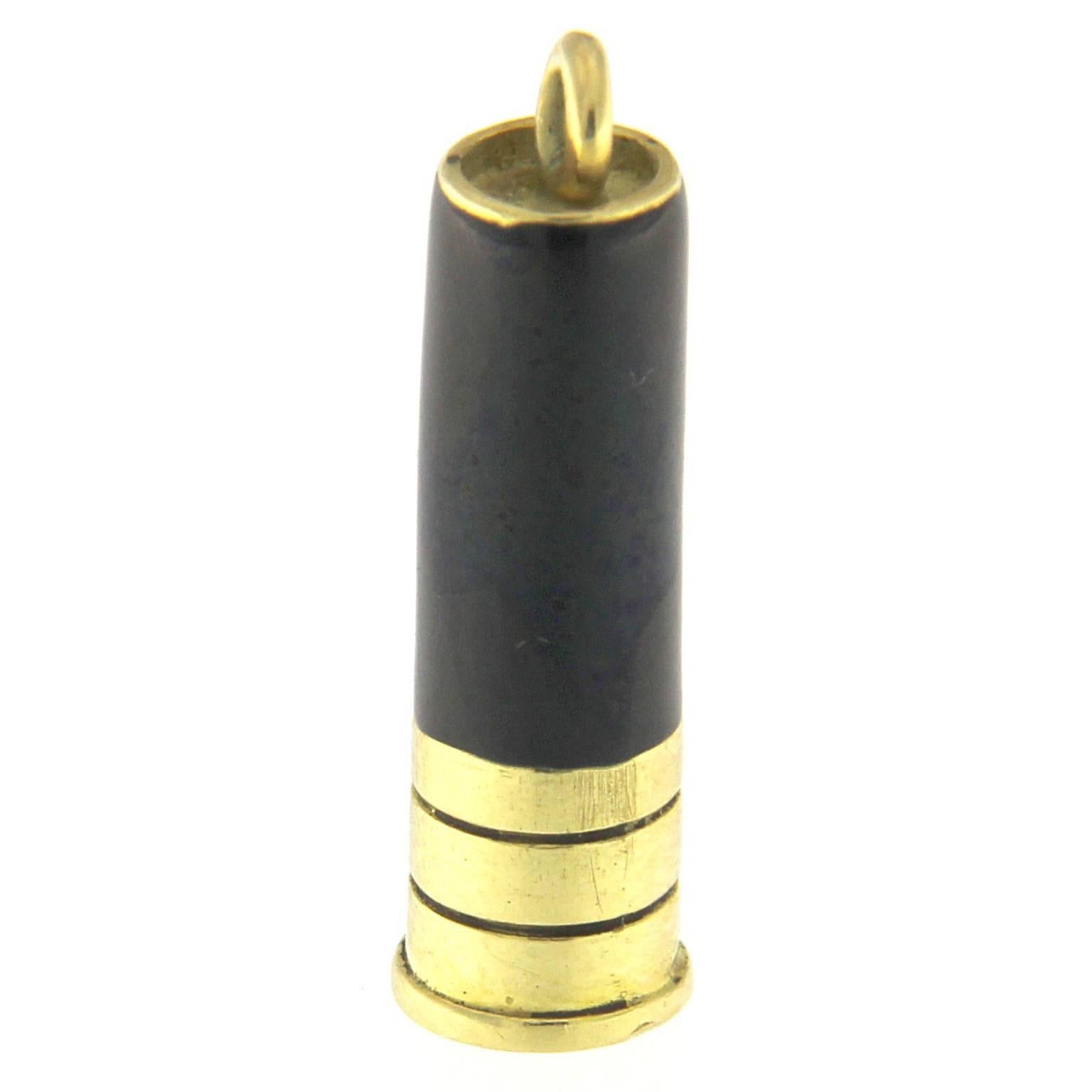 Black enameled bullet in 18 kt yellow gold
The total weight of the gold is gr 4.70
Stamp: 750