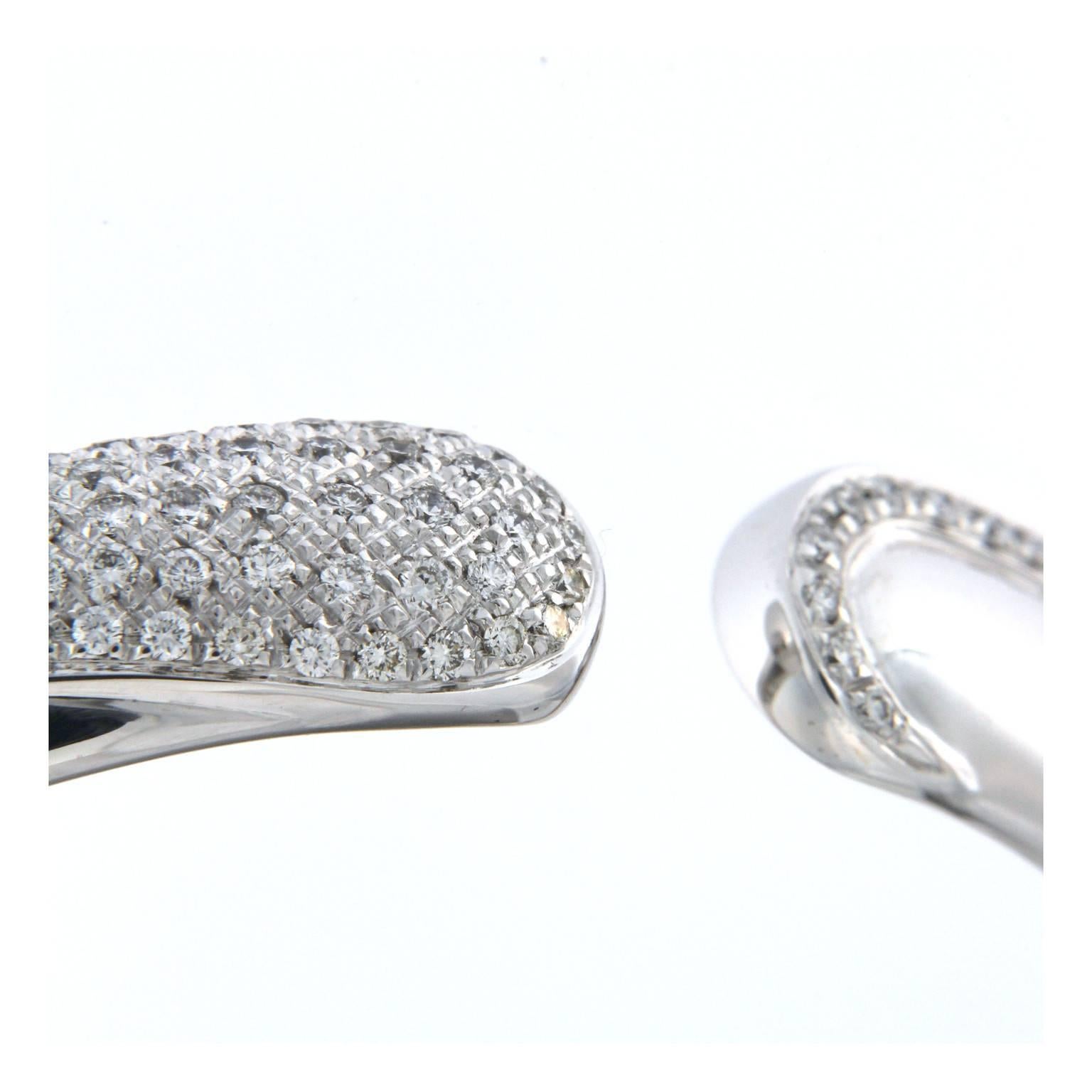 Brilliant Cut White Gold 18 Karat and White Diamond Bracelet For Sale