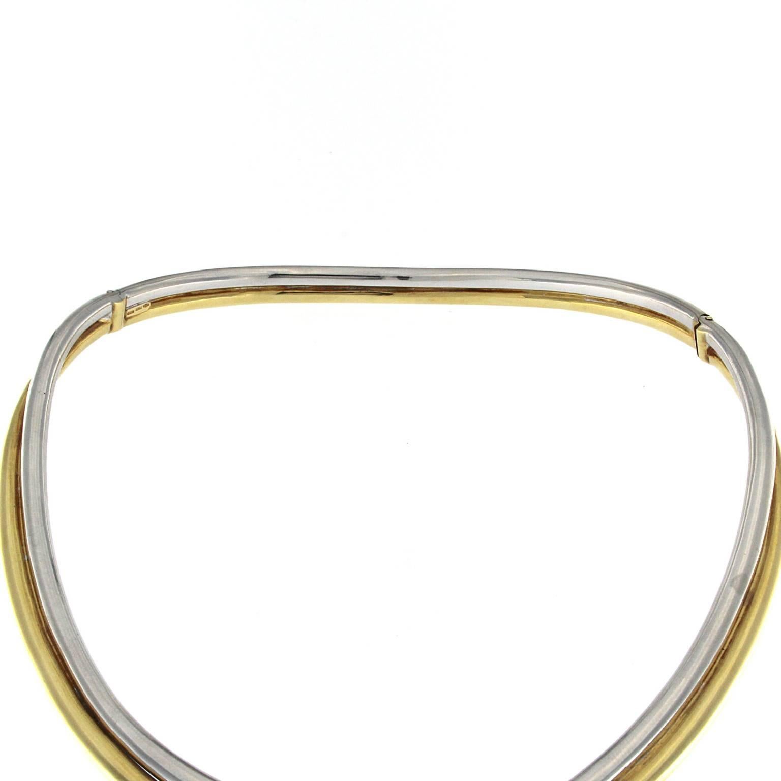 Halskette aus Gelb- und Weißgold 18 Karat mit Smaragden und Saphiren (Gemischter Schliff) im Angebot