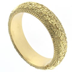 Chiseled Bangle Yellow 18 Karat Gold