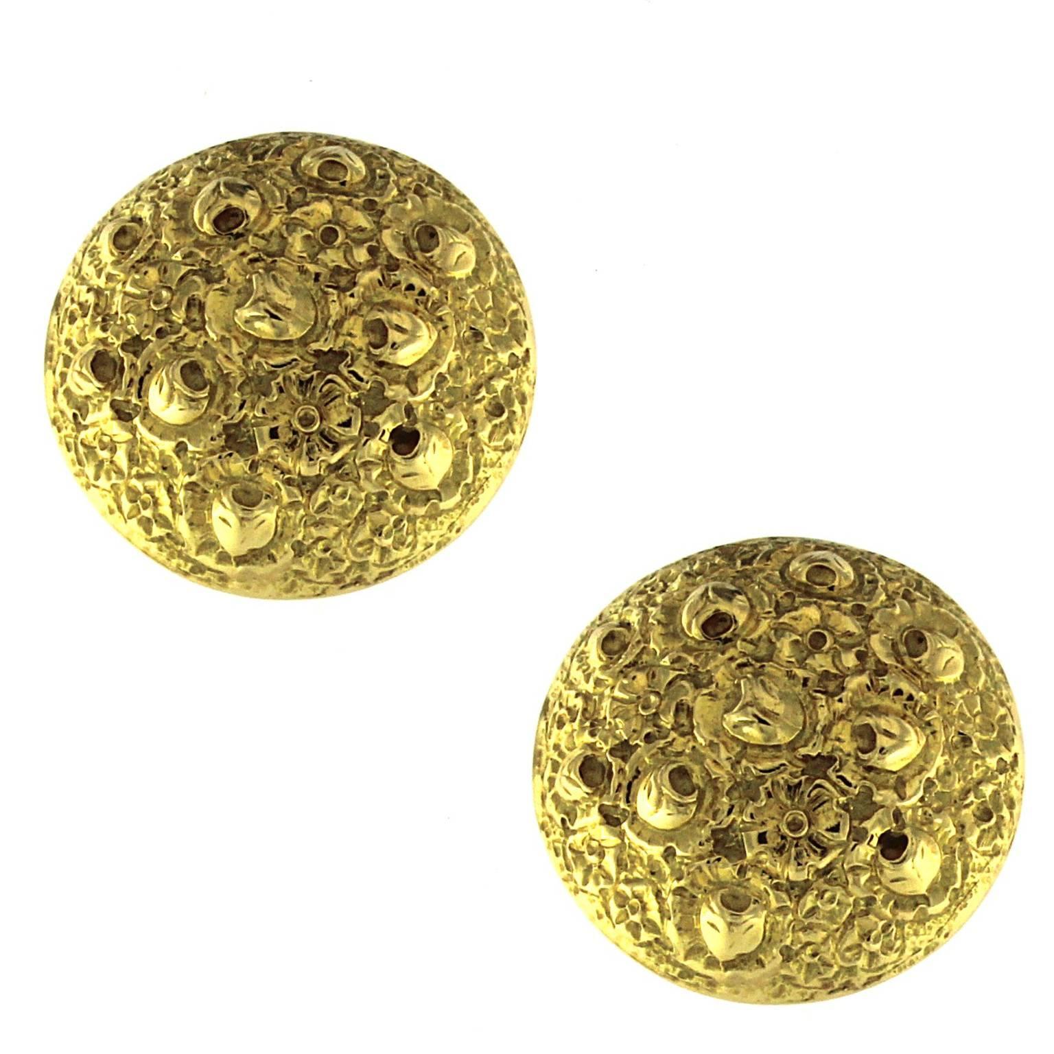 Chiselled Yellow Gold Earrings 18 Karat For Sale
