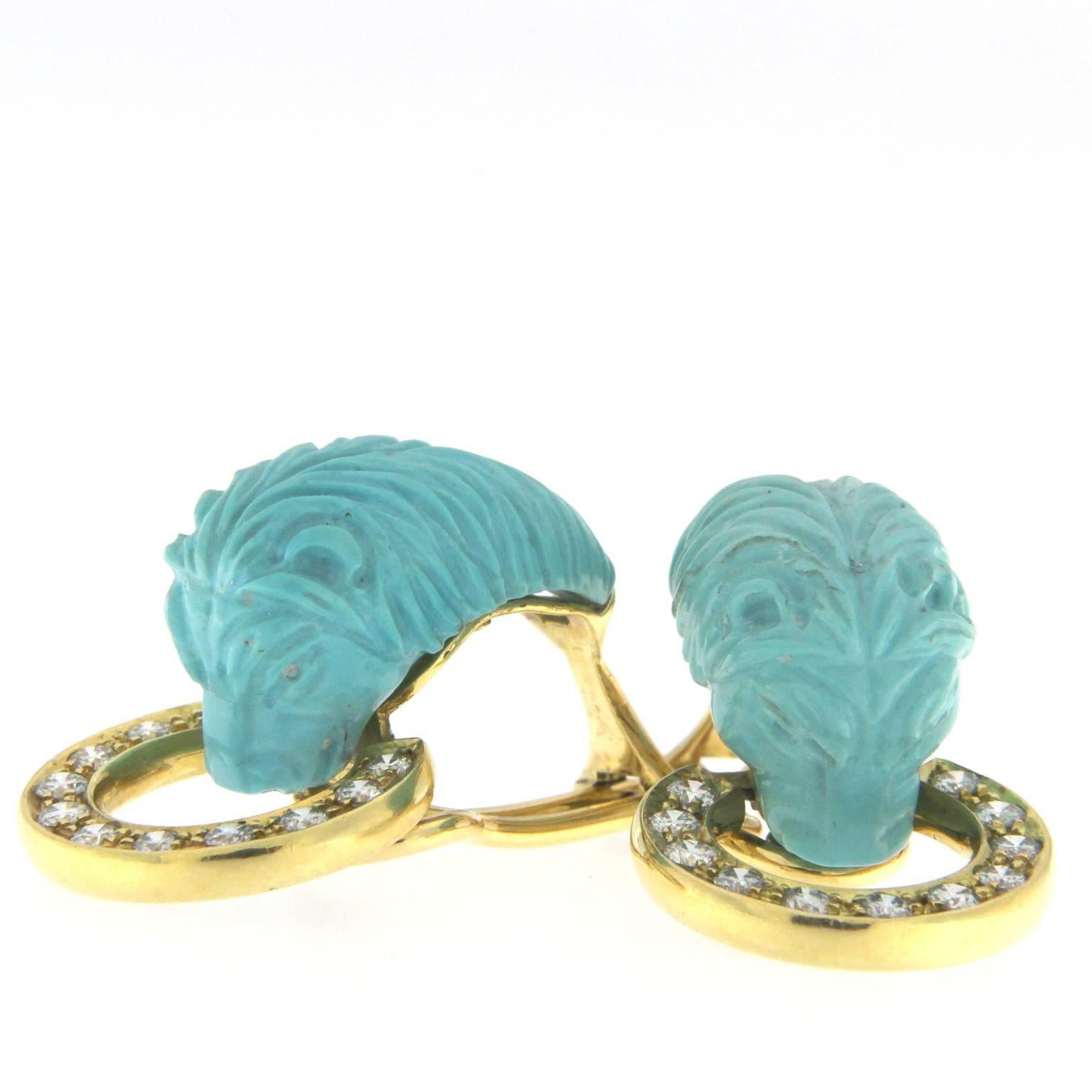 Turquoise centrale et diamants lion  dans un collier et des boucles d'oreilles en or 18 carats en vente 2