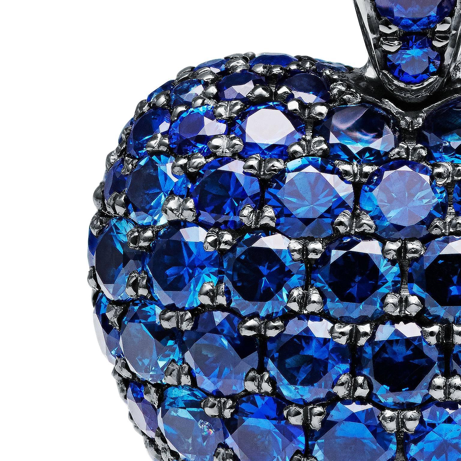 Towe Norlen 3 Carat Cornflower Blue Sapphire Contemporary Heart Pendant Necklace For Sale 1