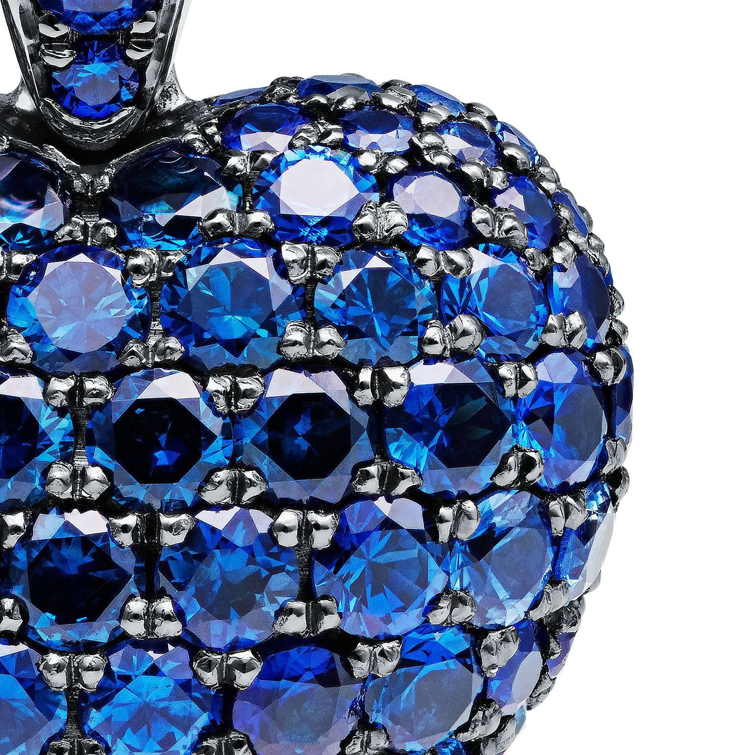 Towe Norlen 3 Carat Cornflower Blue Sapphire Contemporary Heart Pendant Necklace For Sale 2