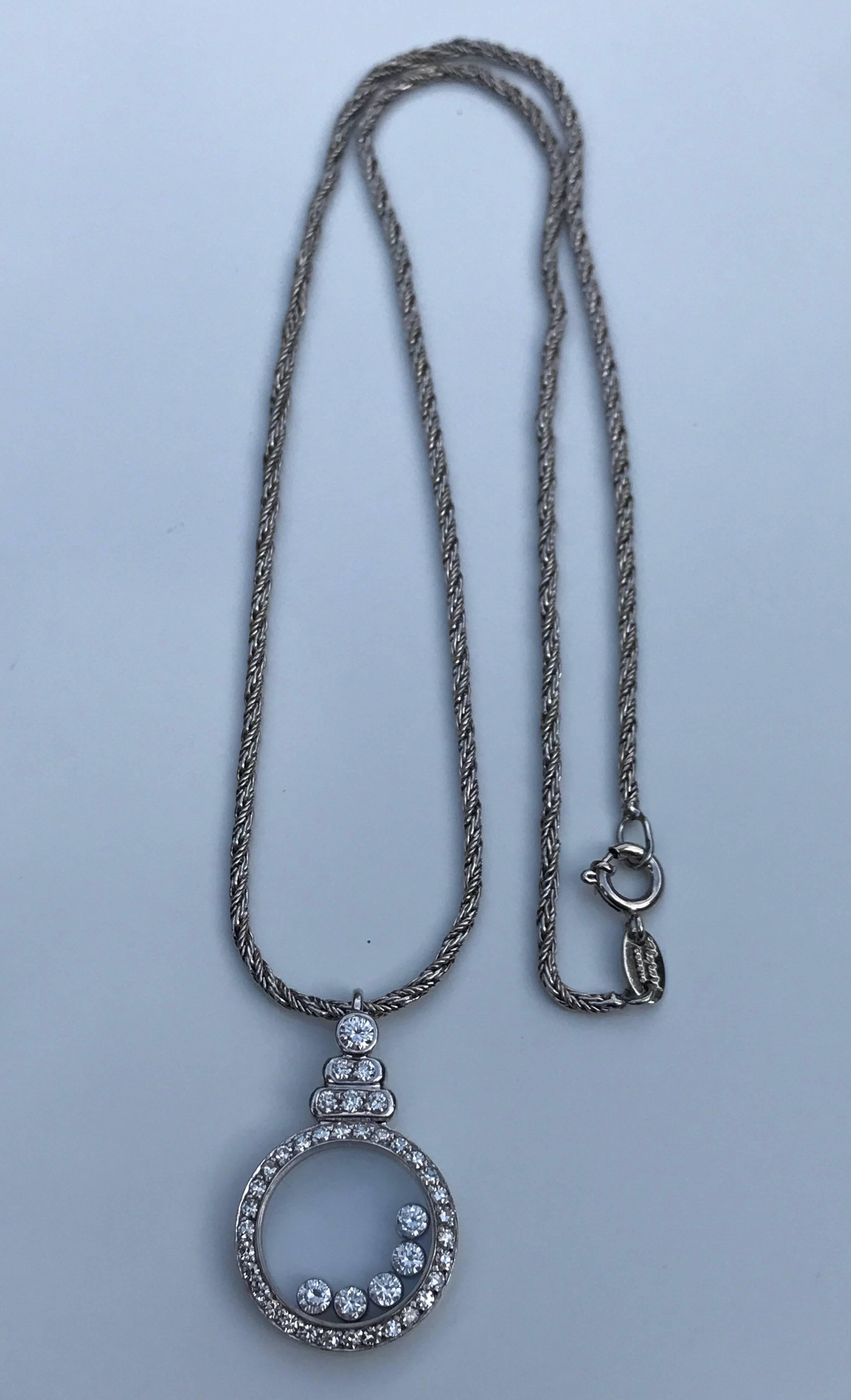 Contemporary Chopard Happy Diamonds Necklace
