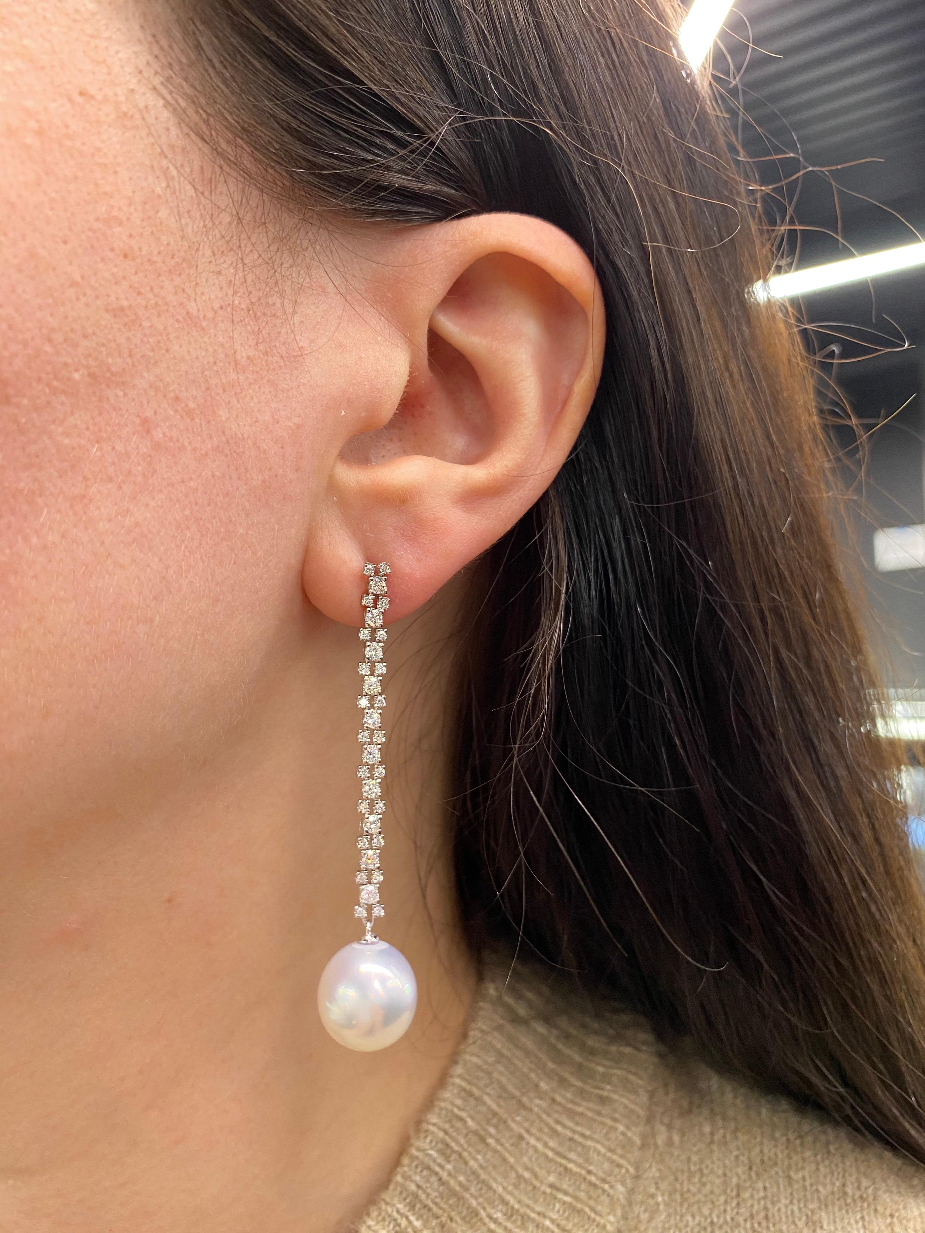 South Sea Pearl Diamond Drop Earrings 1.08 Carat 18 White Gold For Sale 4