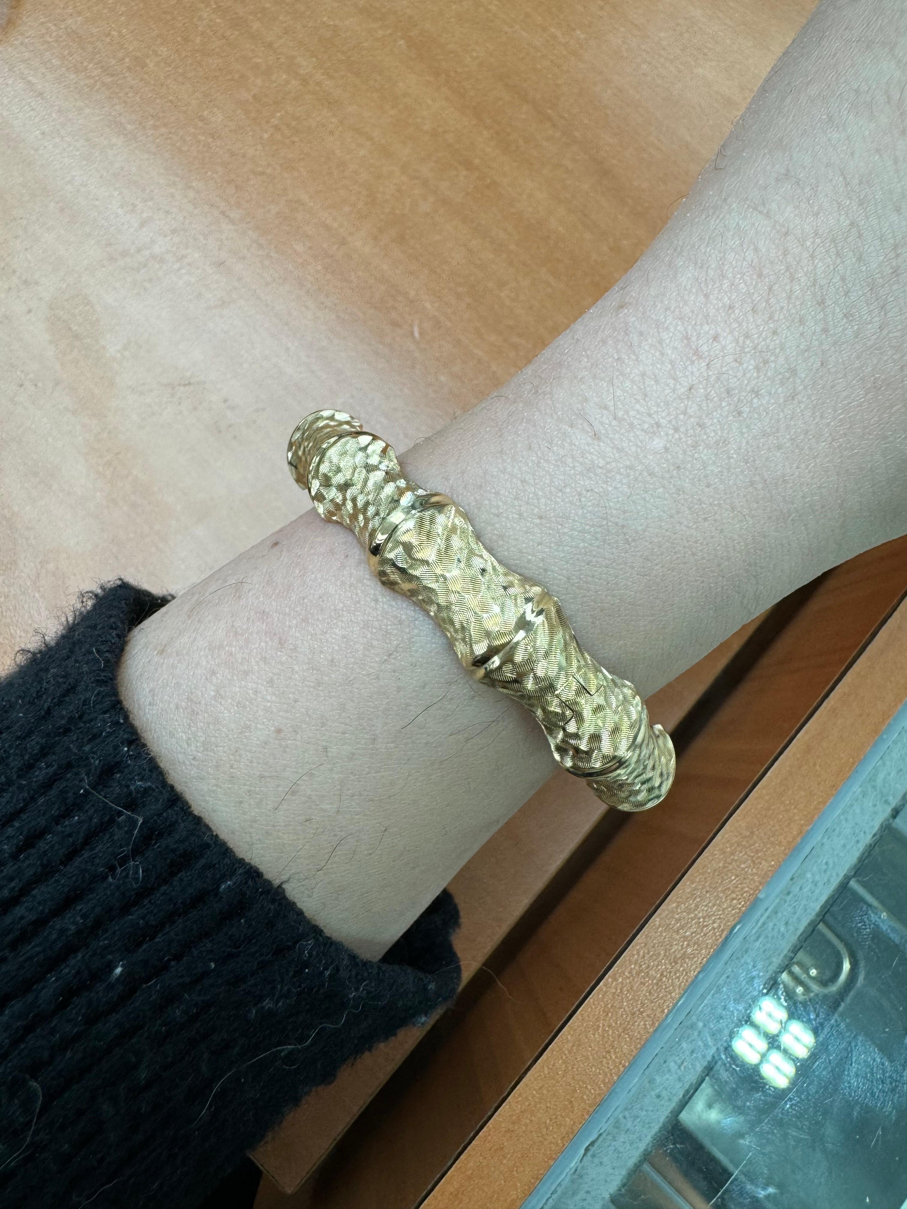 Bracelet jonc italien en or jaune 14 carats et bambou 17,1 grammes 7 pouces  en vente 4