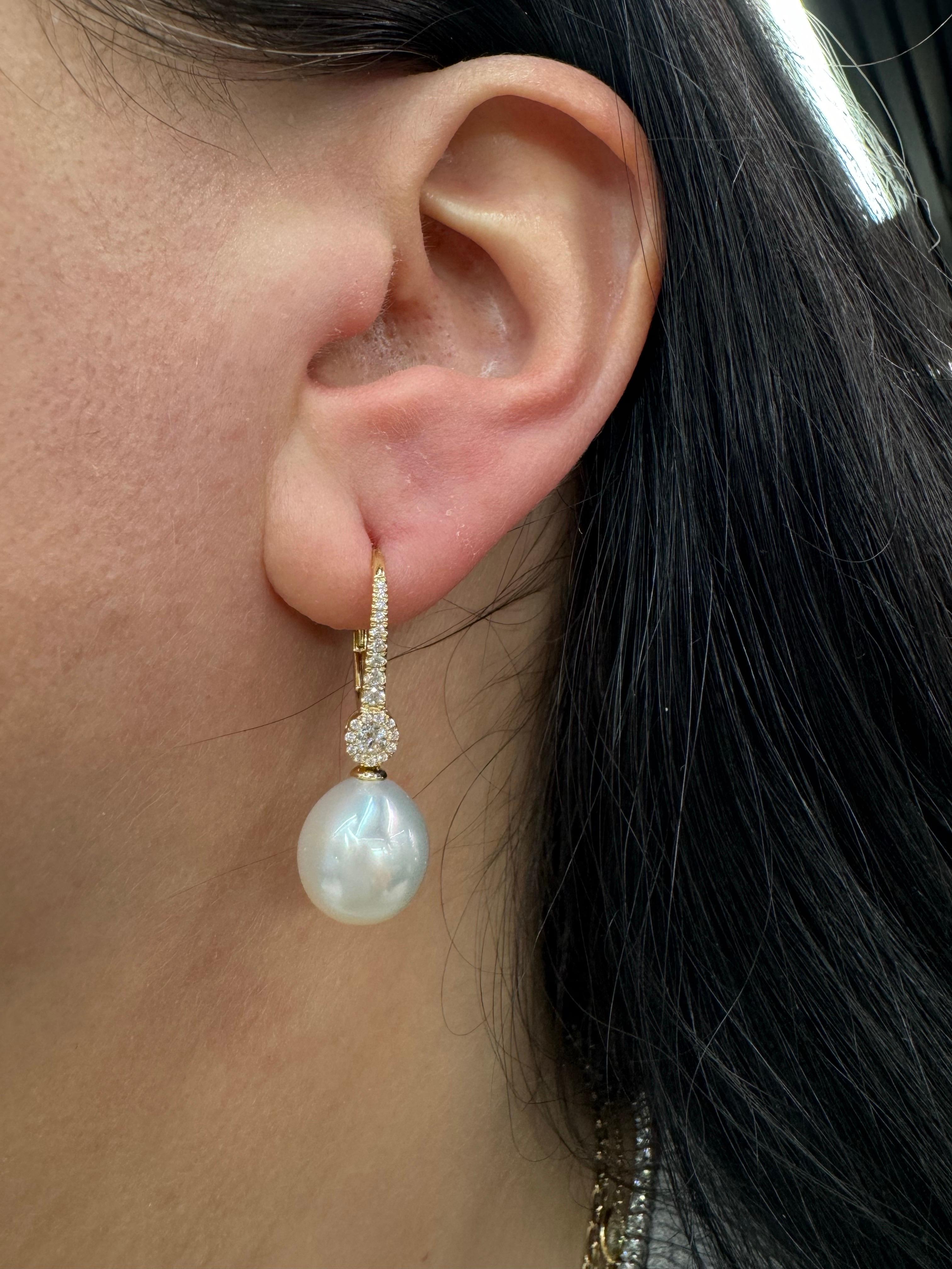 Boucles d'oreilles pendantes en or jaune 18 carats avec diamants des mers du Sud 0,37 carats 11-12 MM en vente 4