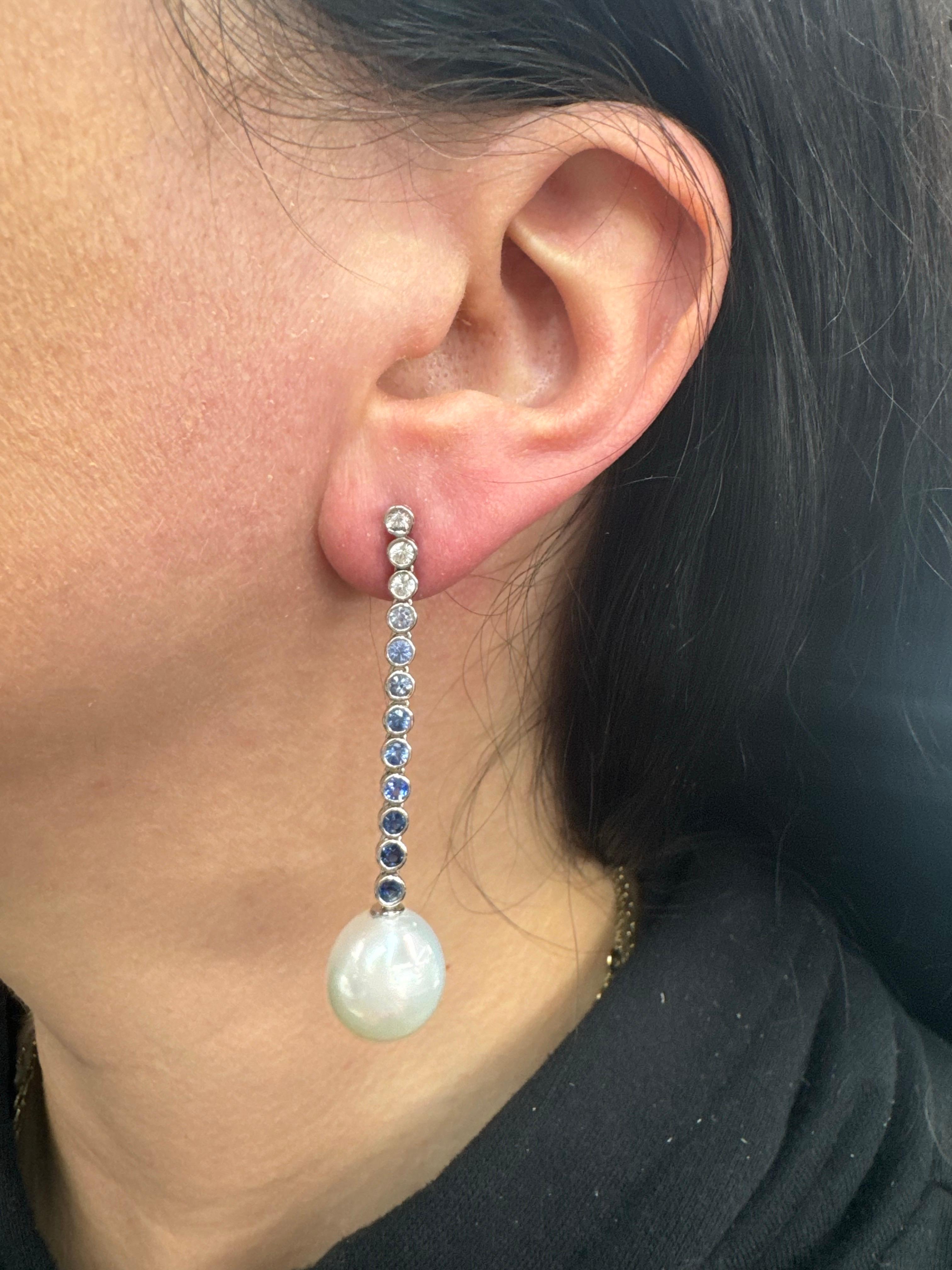Pendants d'oreilles Ombres de saphir et perles des mers du Sud 2.24 CTS 13-14 MM Or blanc 18KT en vente 5