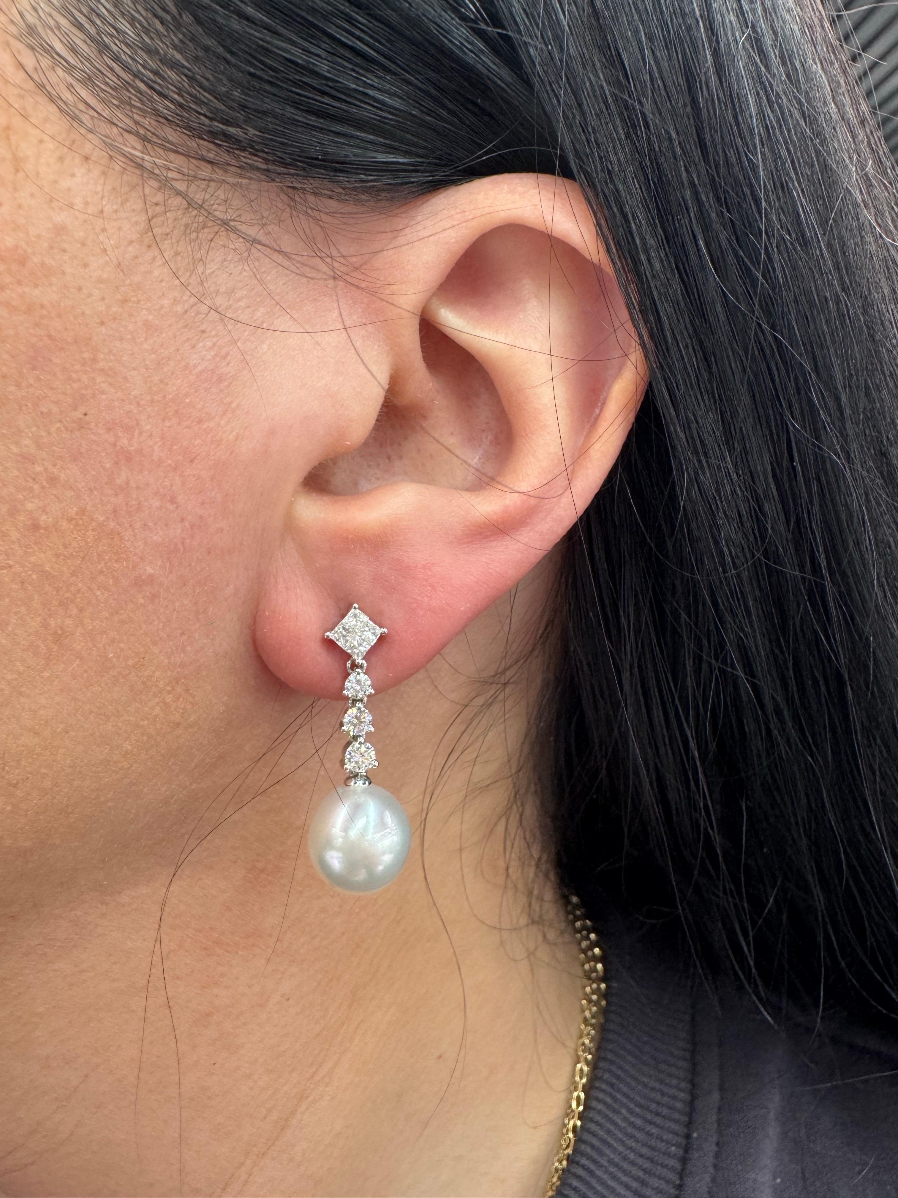 Orecchini con perle dei mari del sud e diamanti 1,13 carati in oro bianco 18 carati 11-12 mm in vendita 4