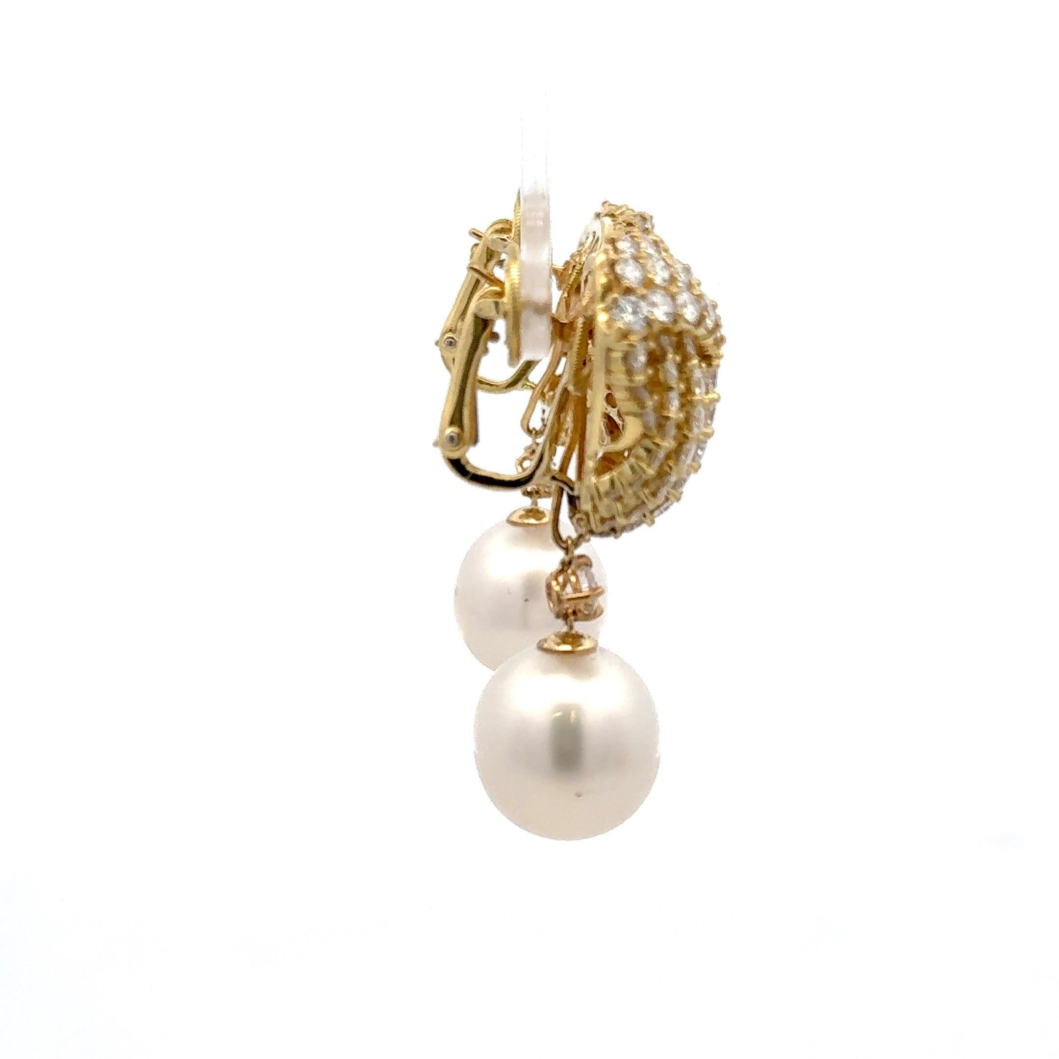 Vintage Day & Night Diamond Cluster Earrings 10 Carats 18KT Yellow Gold 15-16 MM For Sale 4