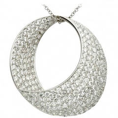 Unbelievably Stunning Diamond Pendant 11