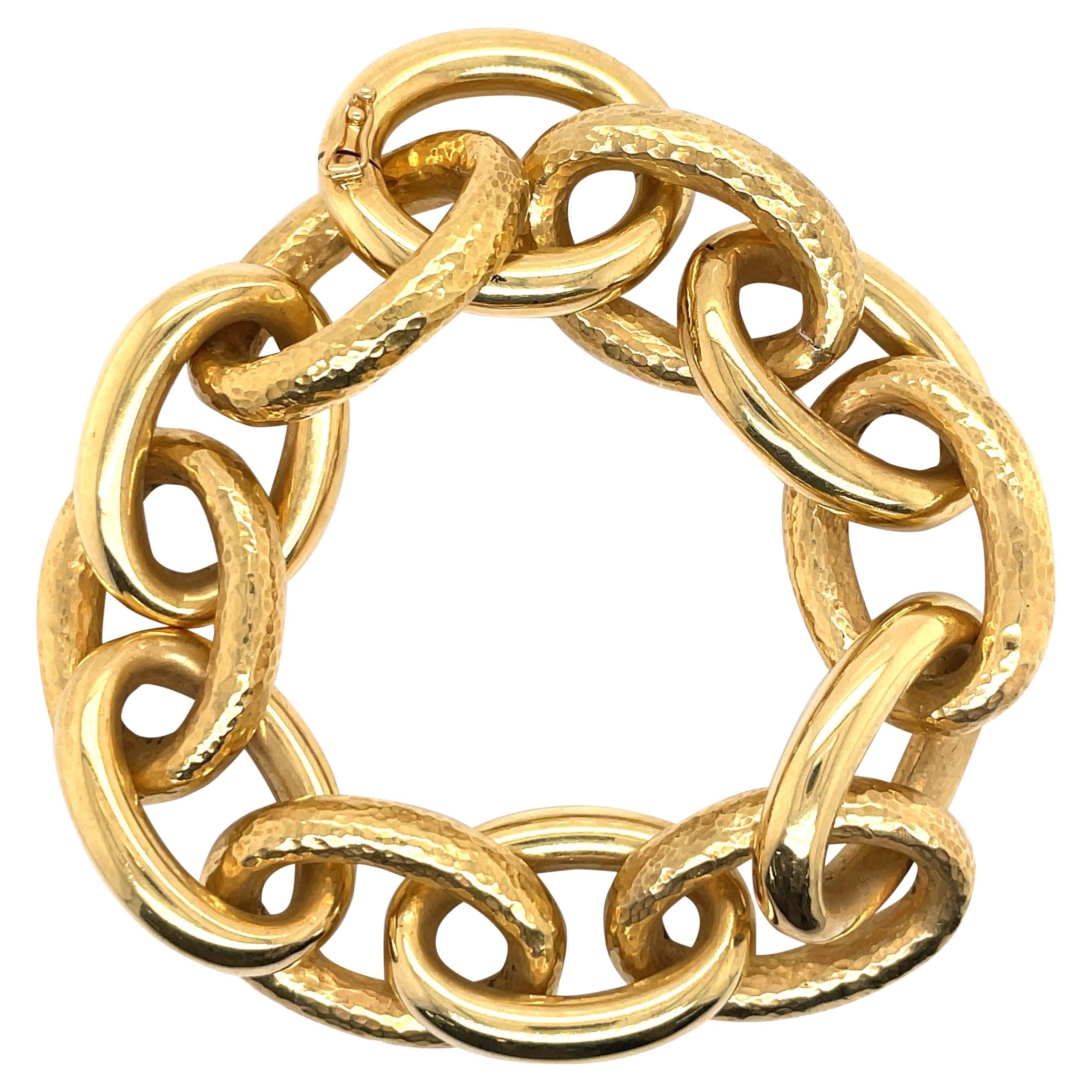 18 Karat Yellow Gold Hammered & High Polished Oval Link Bracelet 46.1 Grams
