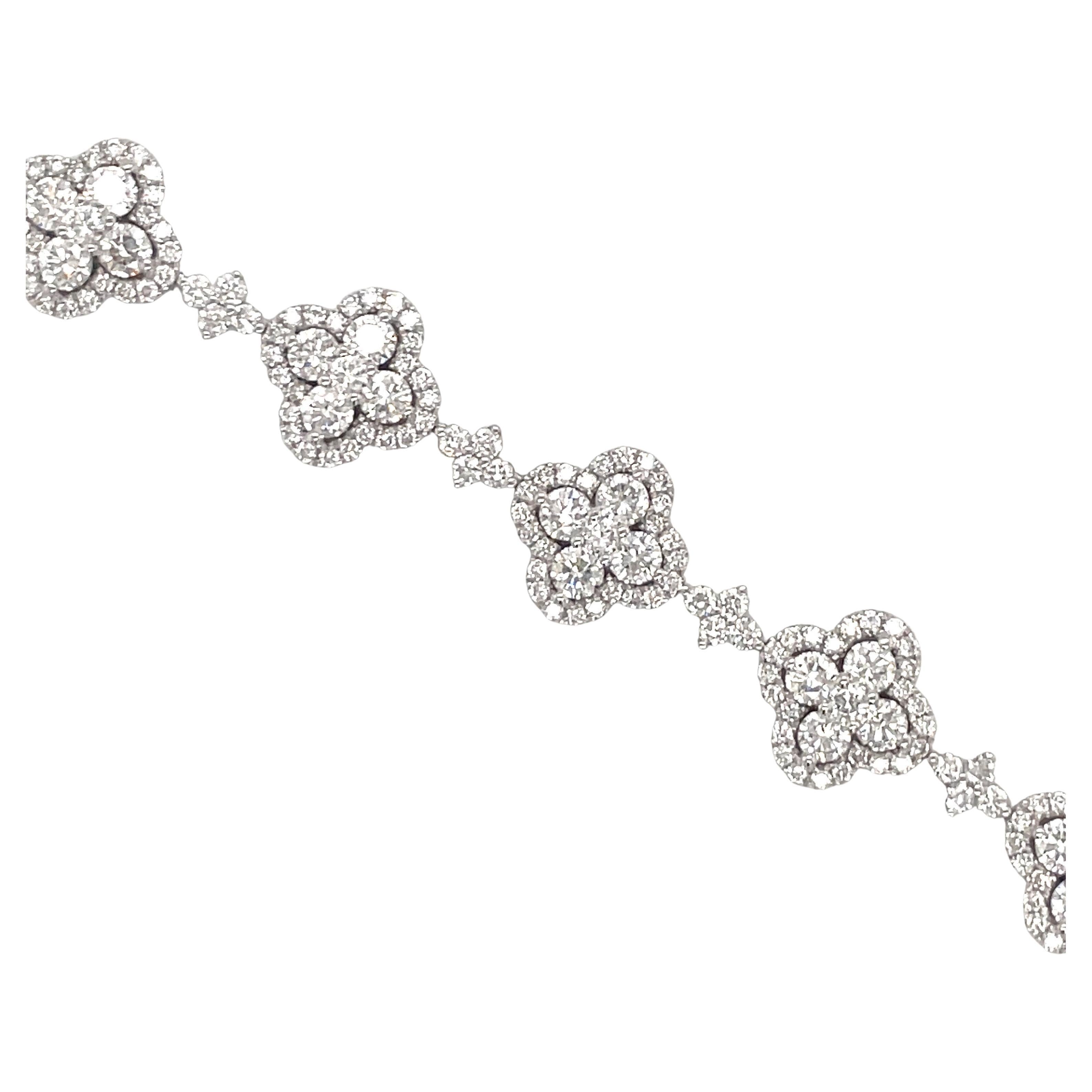 18 Karat Weißgold Diamant-Tennisarmband mit Blumen 6,55 Karat 15 Gramm