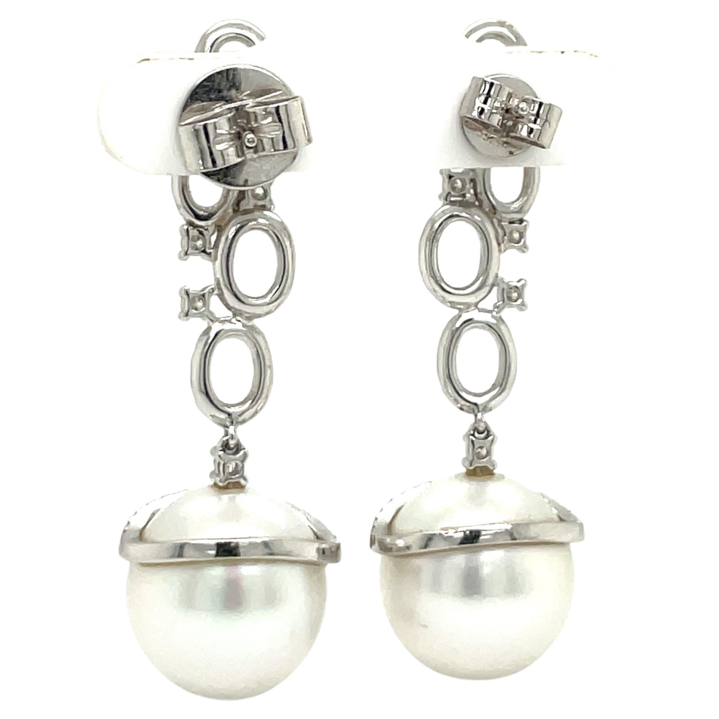South Sea Pearl Diamond Drop Earrings 0.97 Carats 18 Karat White Gold For Sale 1