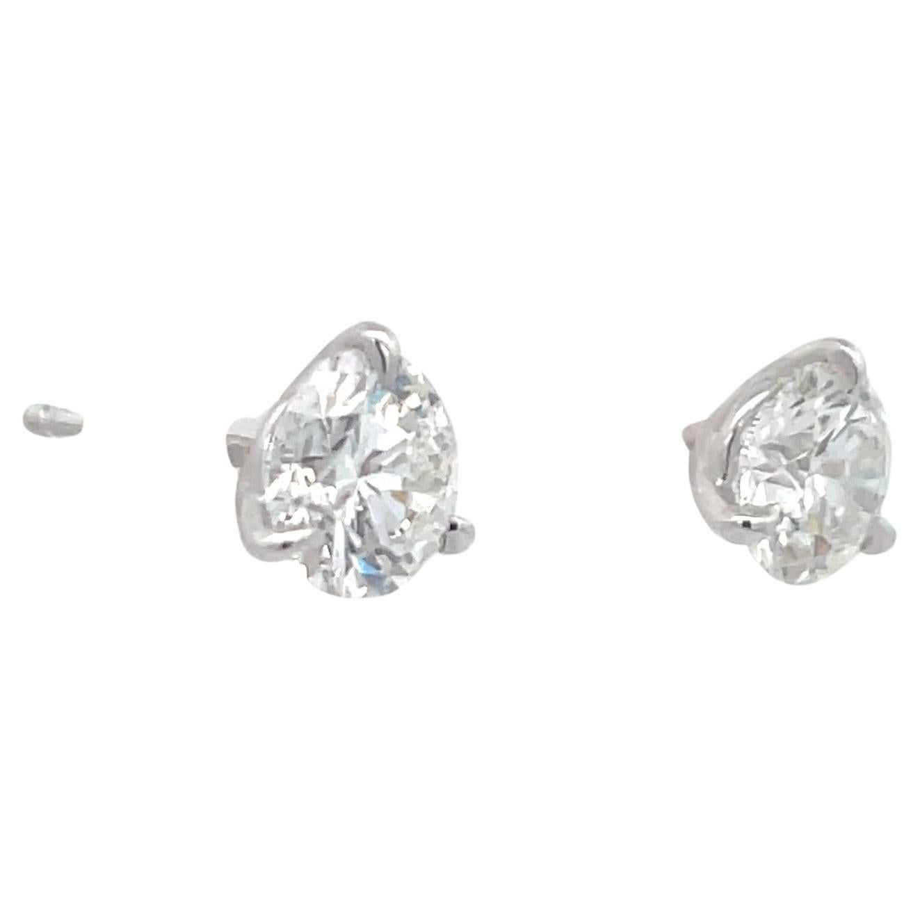 GIA Certified Diamond Stud Earrings 2.02 Carats G-H SI2 18 Karat White Gold In New Condition For Sale In New York, NY