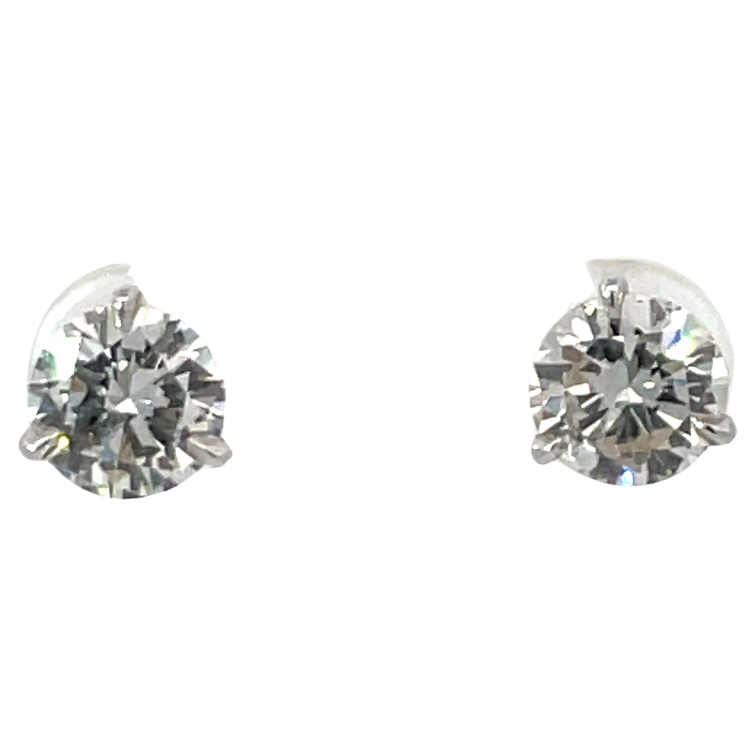 Orecchini con diamanti certificati GIA 2,10 carati G-H SI1-2 Oro bianco 18 carati In condizioni Nuovo in vendita a New York, NY