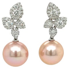 Boucles d'oreilles en forme de feuilles en perles d'eau douce roses et diamants de 1,05 carat 11-12 mm 18 carats