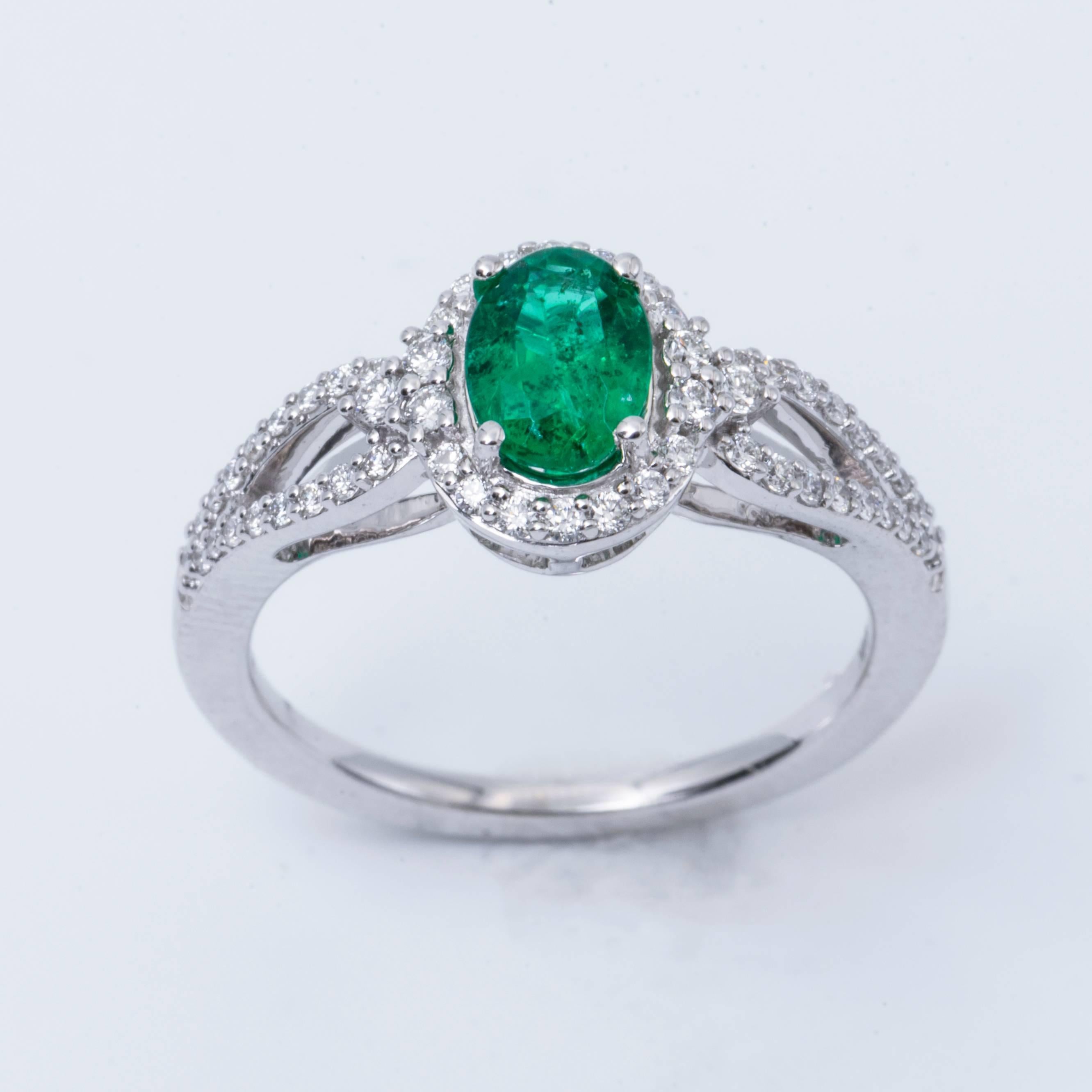 emerald engagment rings