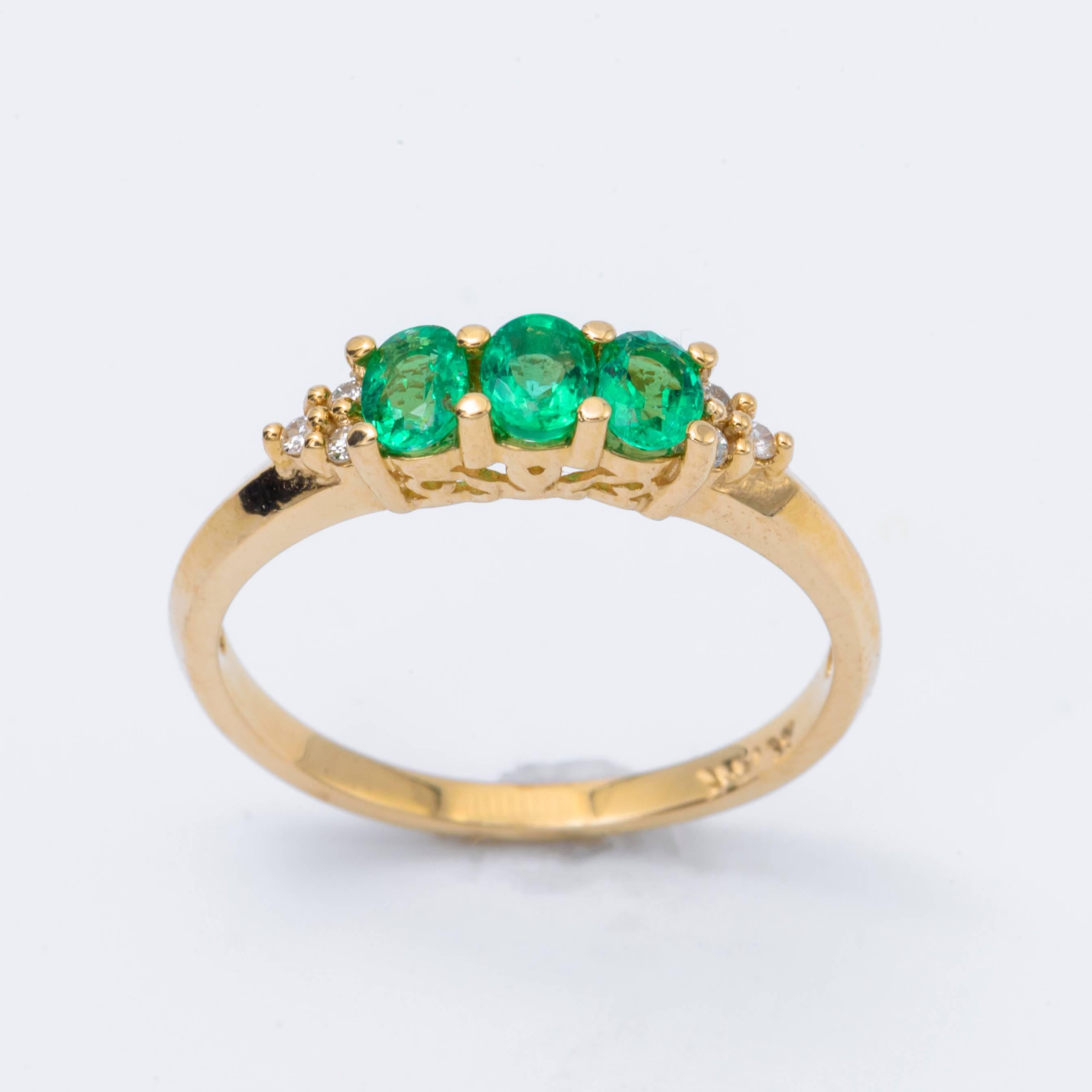 Women's Oval Emerald Tree Stone Ring and Diamond Accent 14 Karat Yellow Gold Band