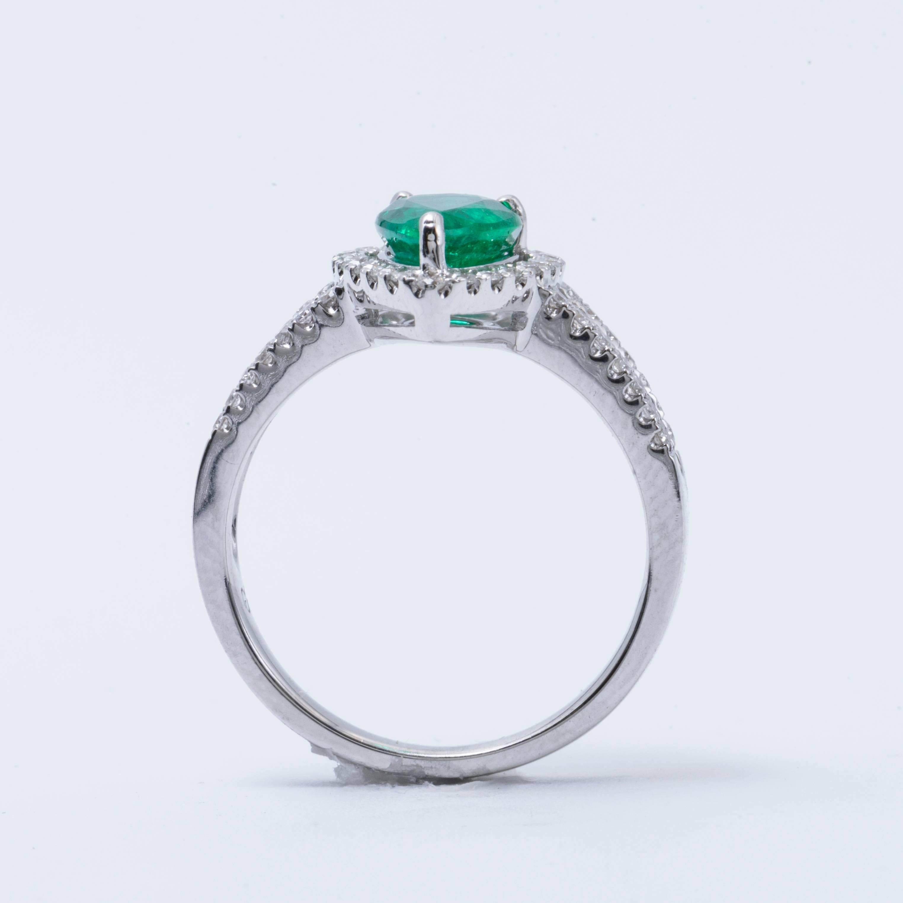 pear shaped emerald ring