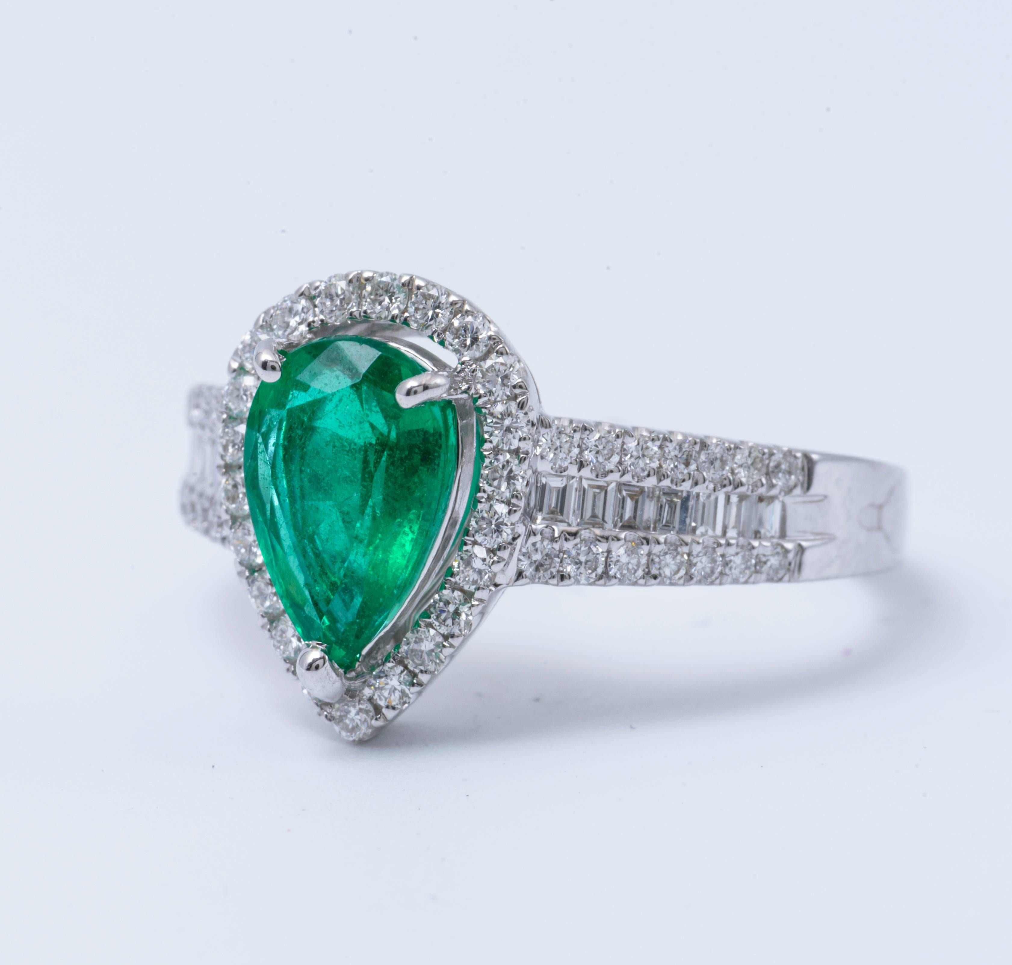 Pear Shape Emerald and Diamond Engagement Cocktail Ring In New Condition In New York, NY