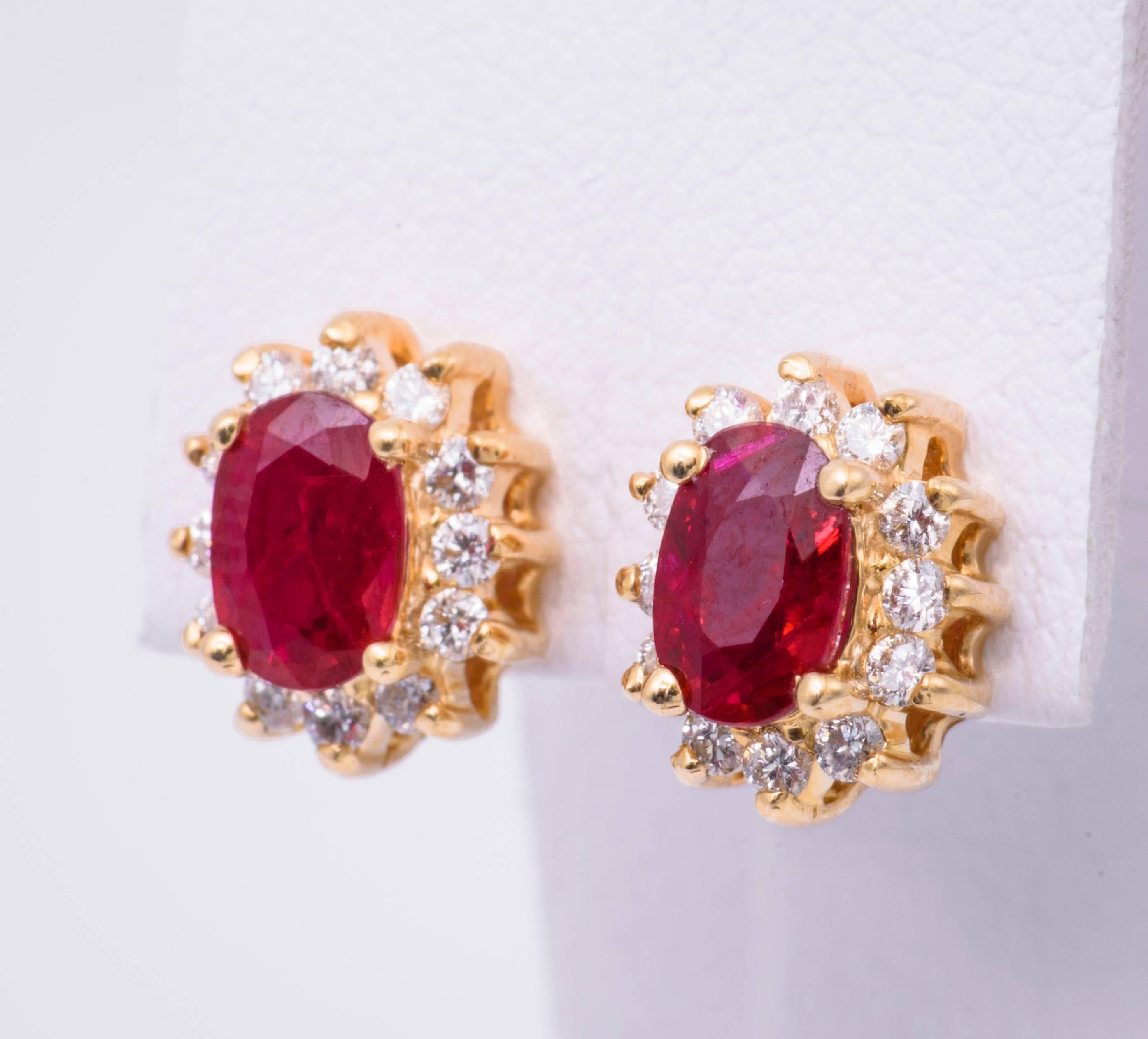 14K yellow gold
Ruby measuring 5 x 3 and 1.10 Cts.
Earring measuring 9 x 7
Diamonds: 0.32 Cts
All our gemstones are genuine and never illegally treated.
We Guarantee it
