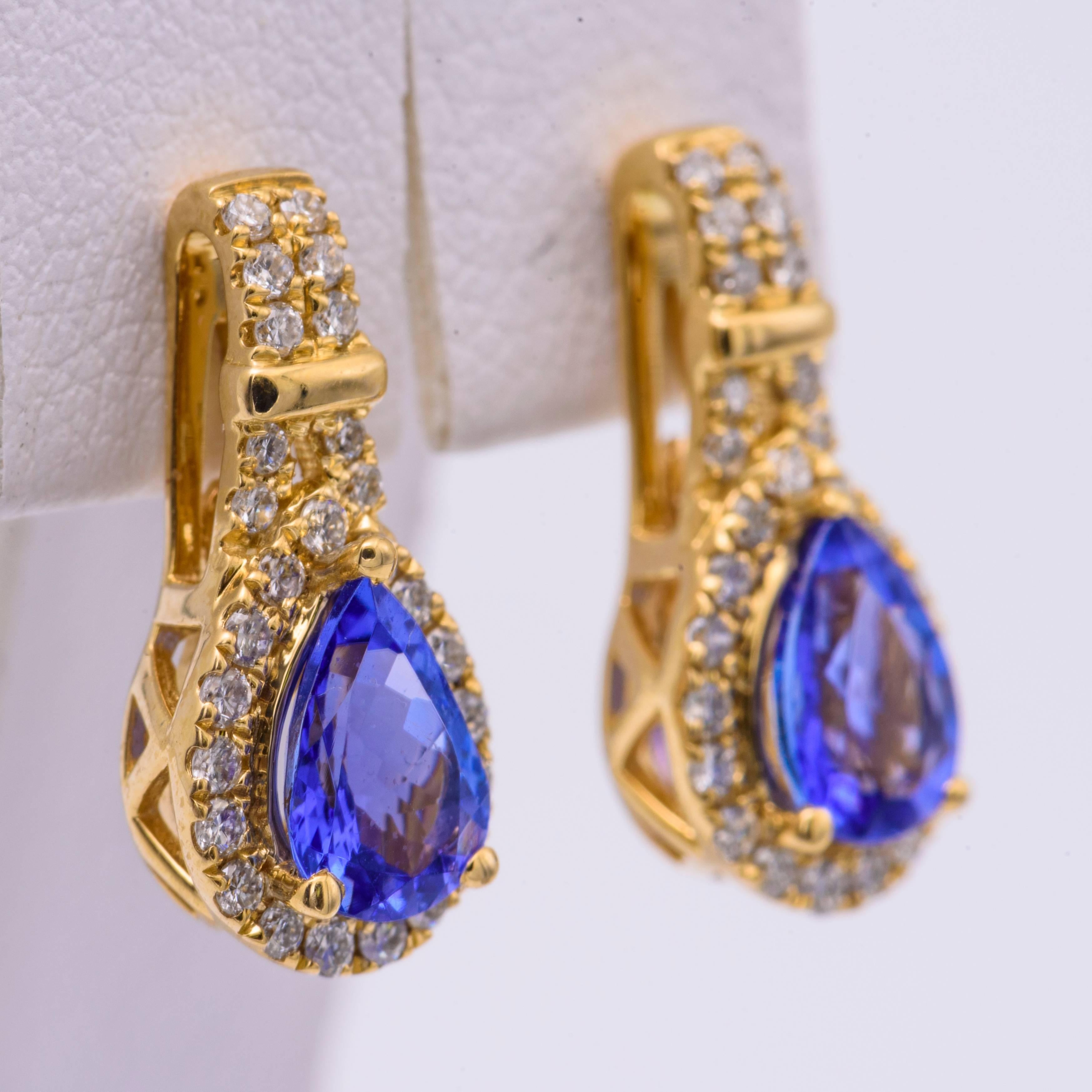 Contemporary Pear Shape Tanzanite and Diamond Yellow Gold Drop Earrings
