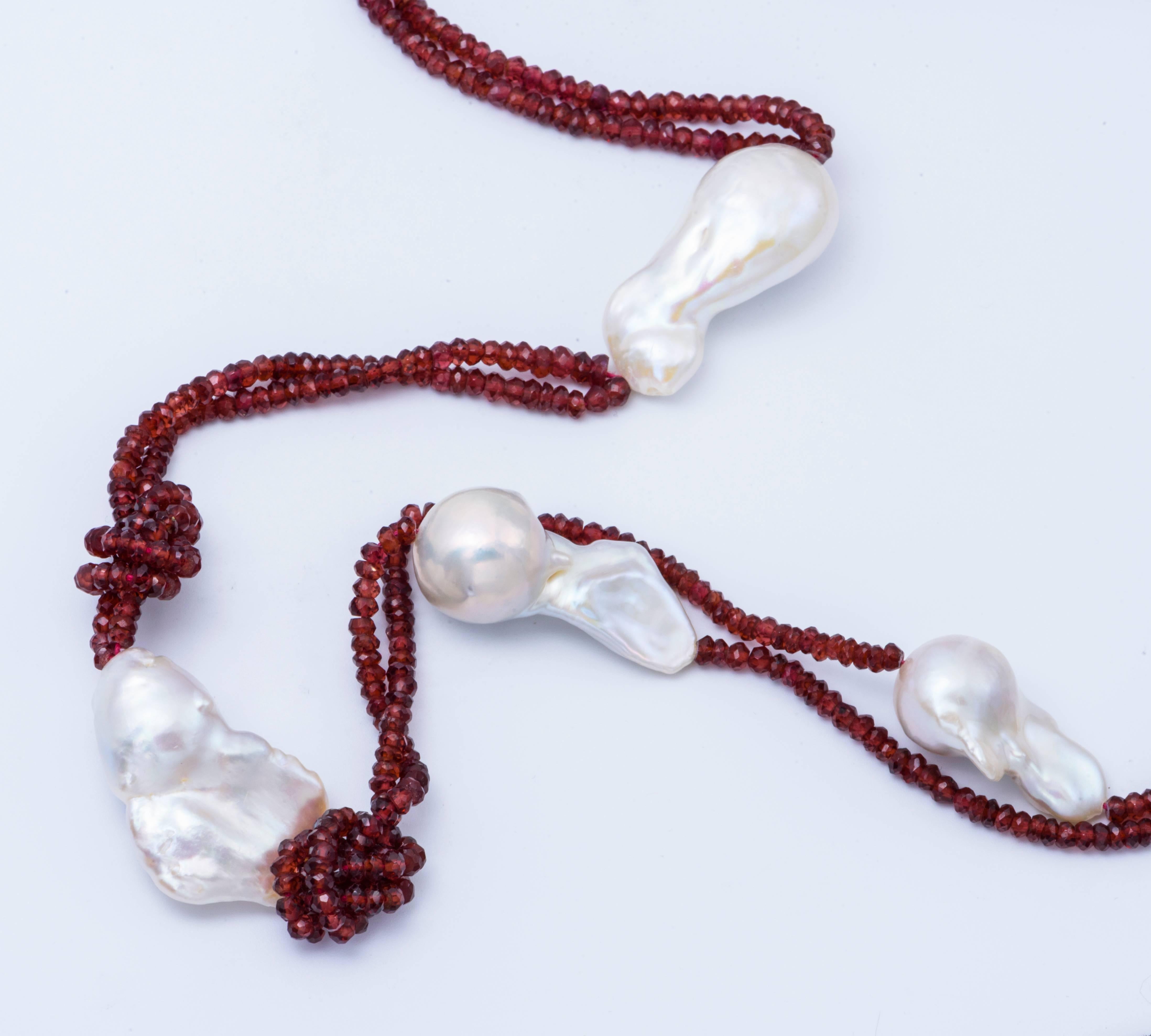 Garnet and Freshwater Baroque Necklace In New Condition In New York, NY