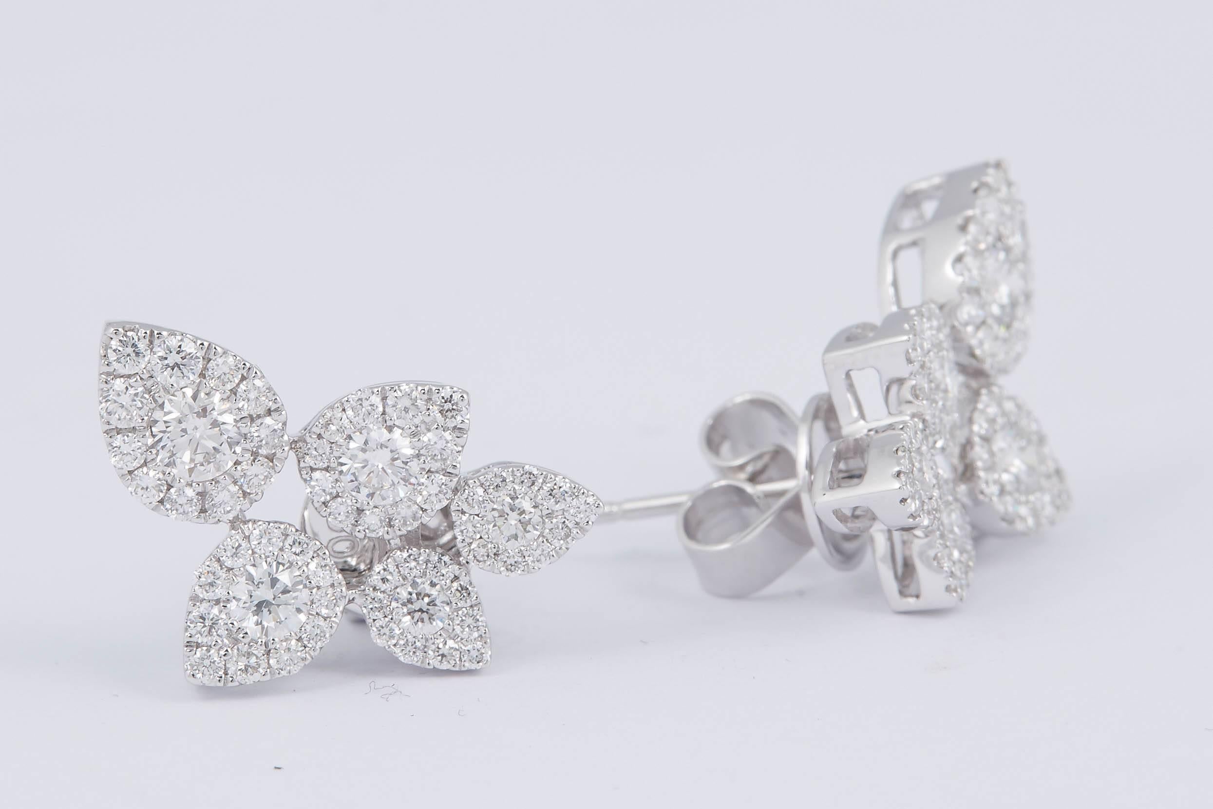 Flower Leaves Diamonds Cluster Studs Earrings For Sale 3