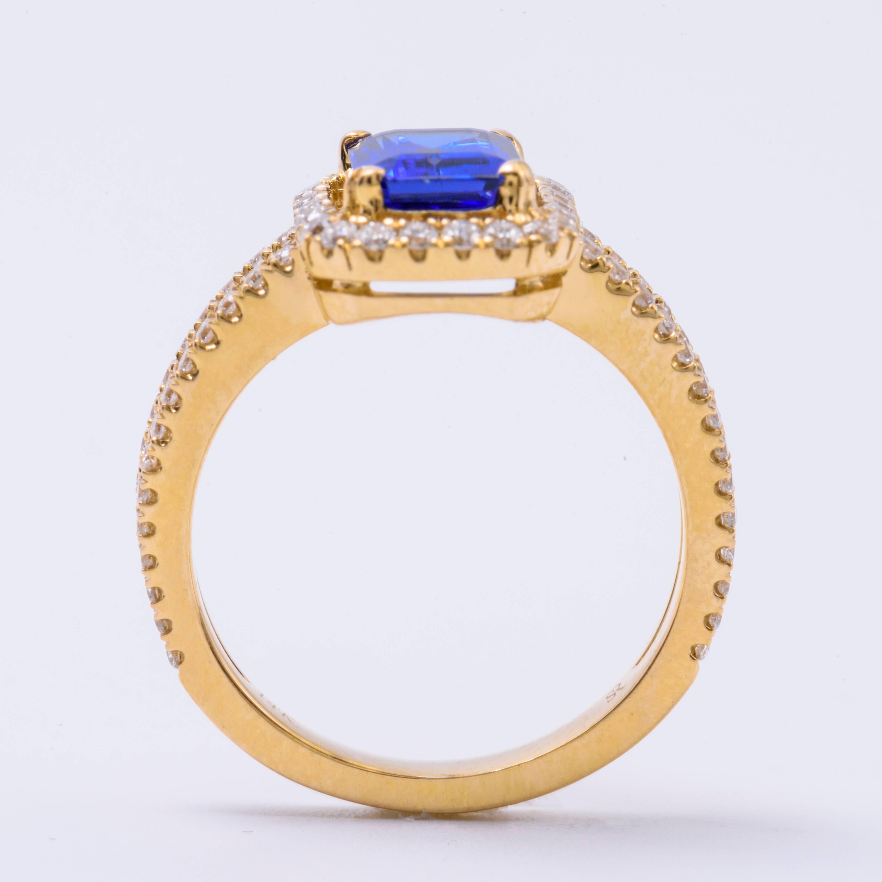 Emerald Cut Tanzanite Diamond yellow Gold Ring 1.46 Carats In New Condition In New York, NY