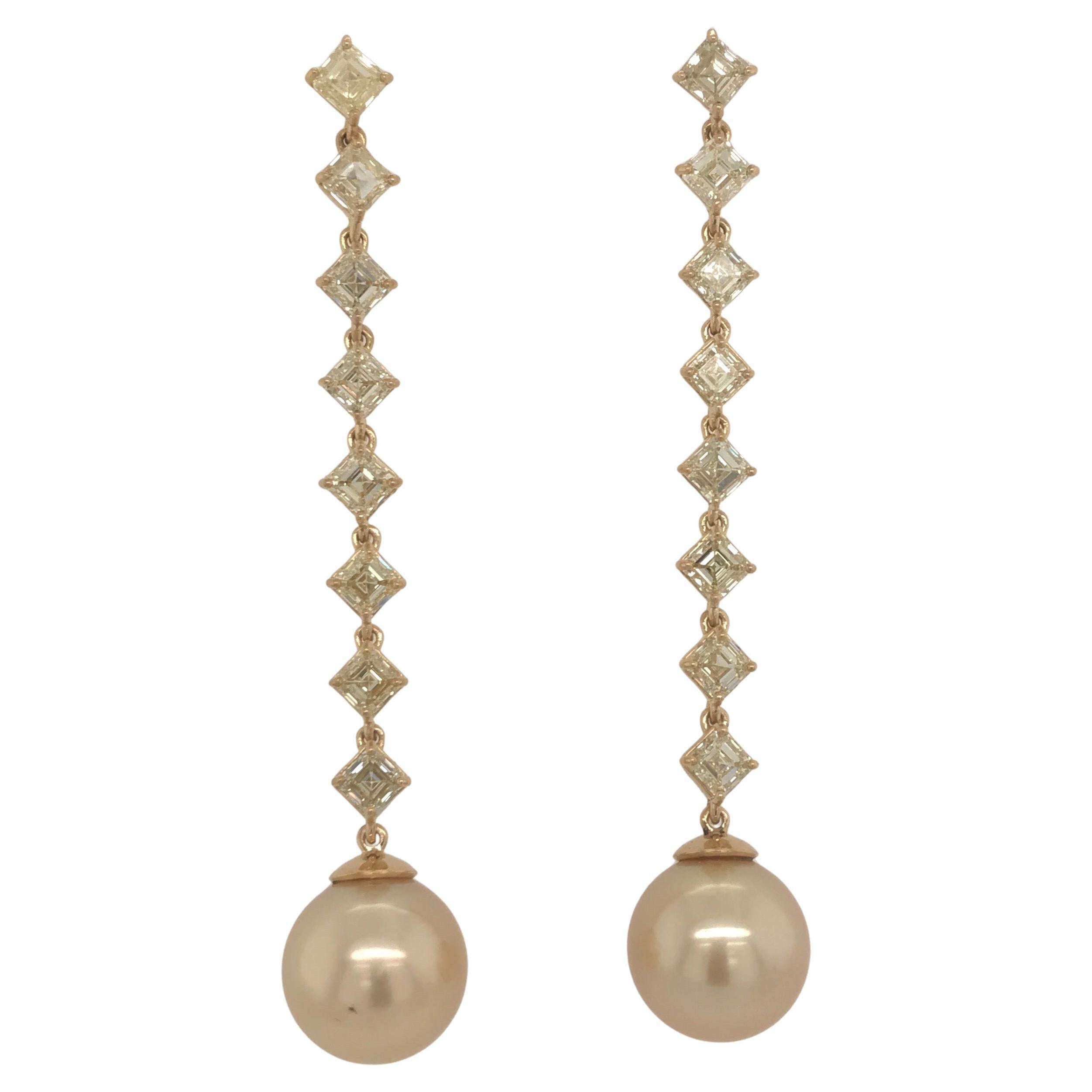 Fancy Light Yellow Diamond South Sea Drop Earrings 6.14 Carat VVS2-VS1 22 Karat In New Condition For Sale In New York, NY