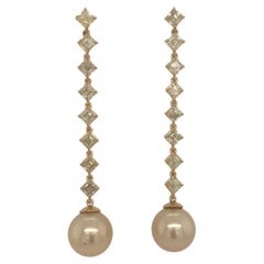 Boucles d'oreilles en goutte en or 22 carats avec diamant jaune clair fantaisie des mers du Sud de 6,14 carats VVS2-VS1