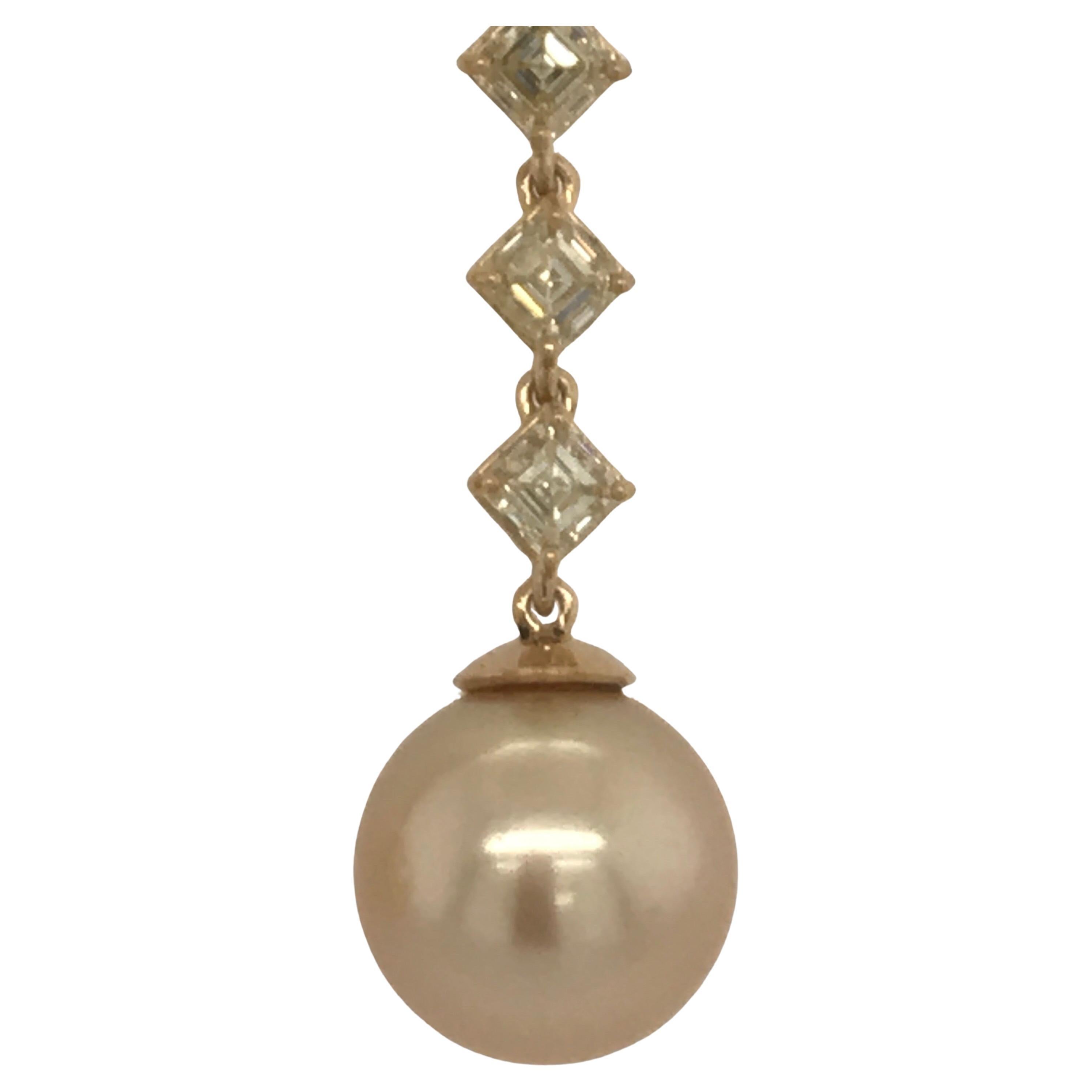 Contemporary Fancy Light Yellow Diamond South Sea Drop Earrings 6.14 Carat VVS2-VS1 22 Karat For Sale