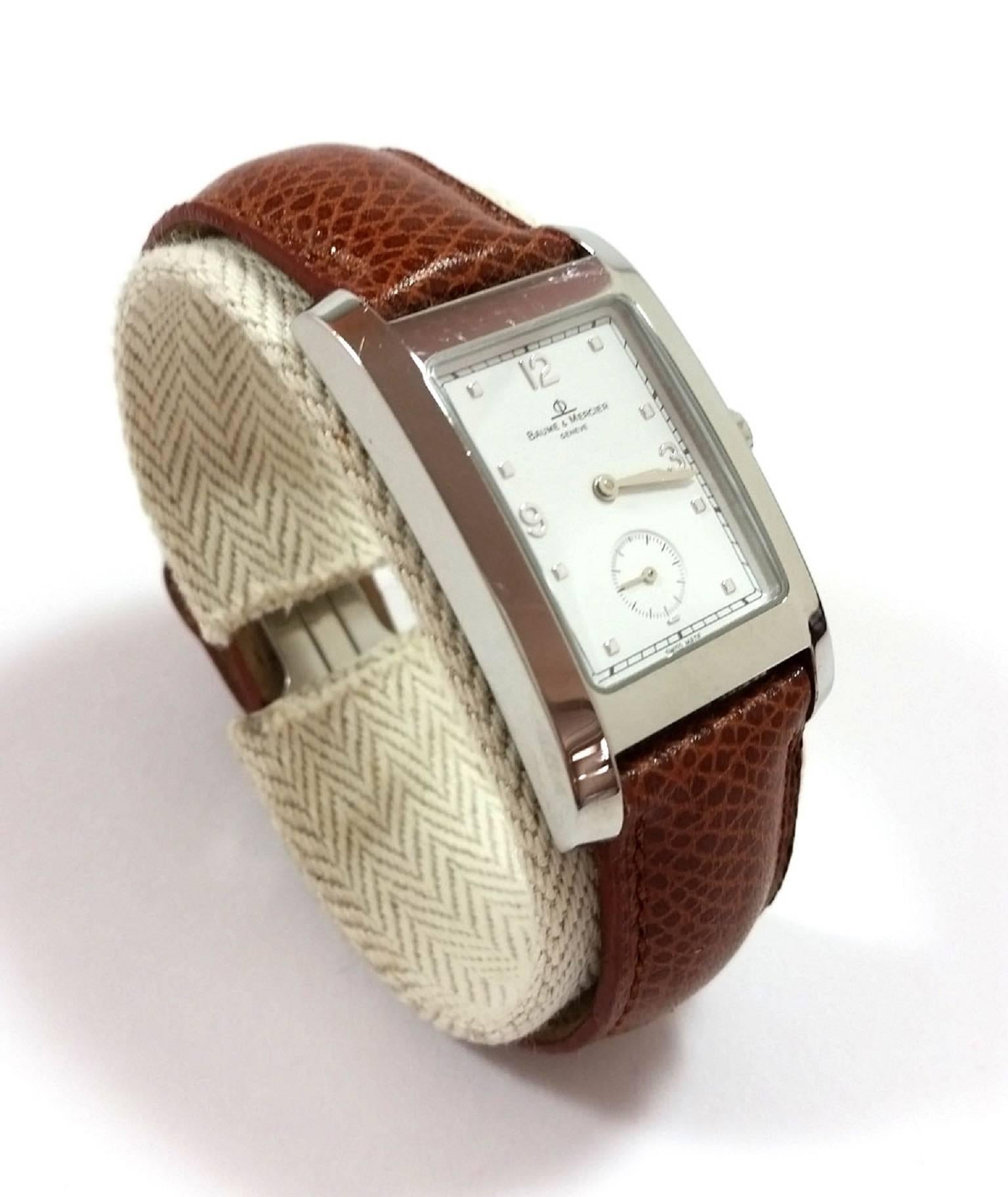 - QUARTZ
- steel material
- White dial with brown leather strap
- Folding buckle
- Seconds at 6am
- waterproof
- New stock (with protective plastic)
- Warranty card
