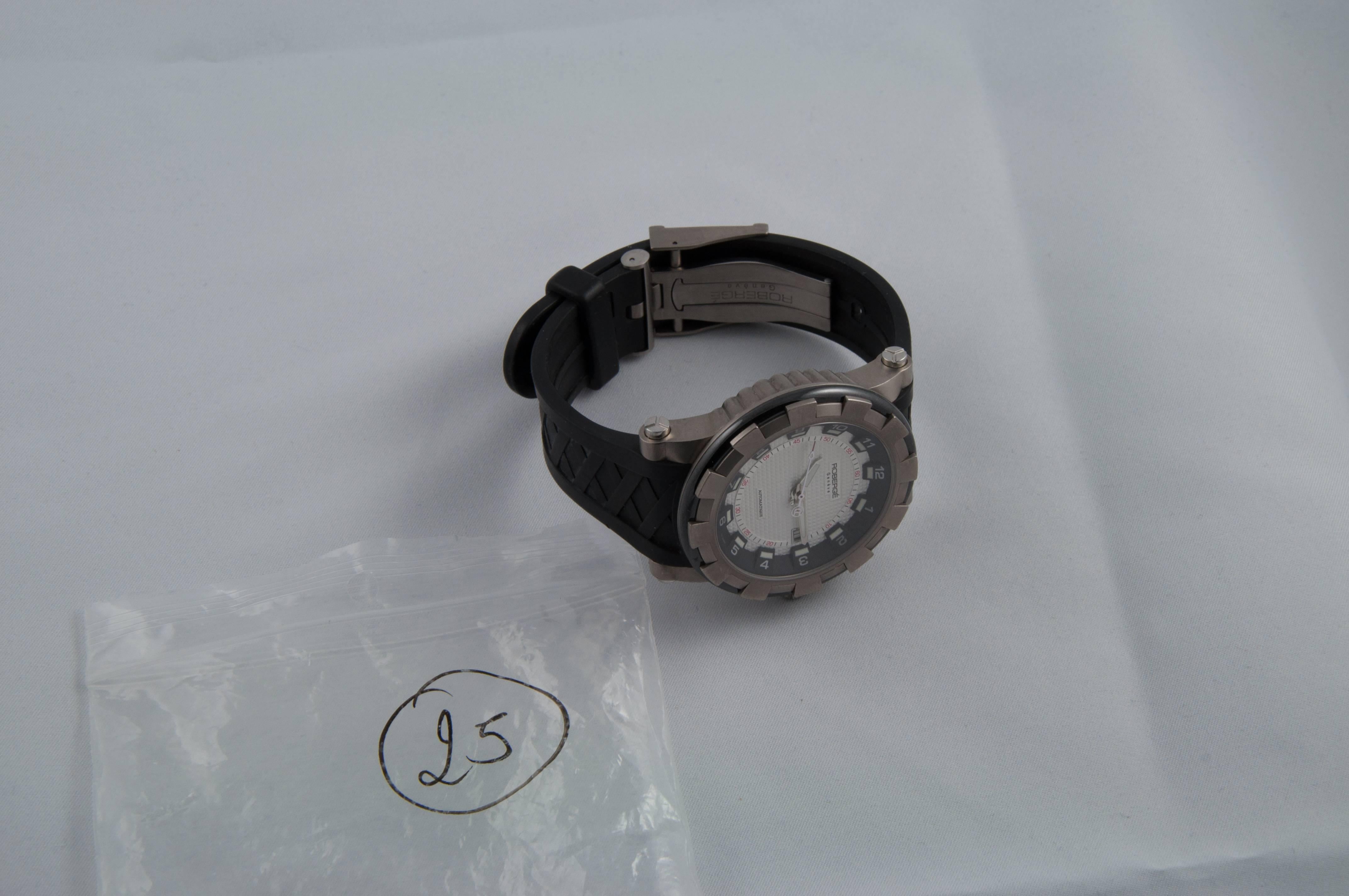 Armbanduhr aus Titan und Keramik von Pavo Sport, Robergé im Angebot 4