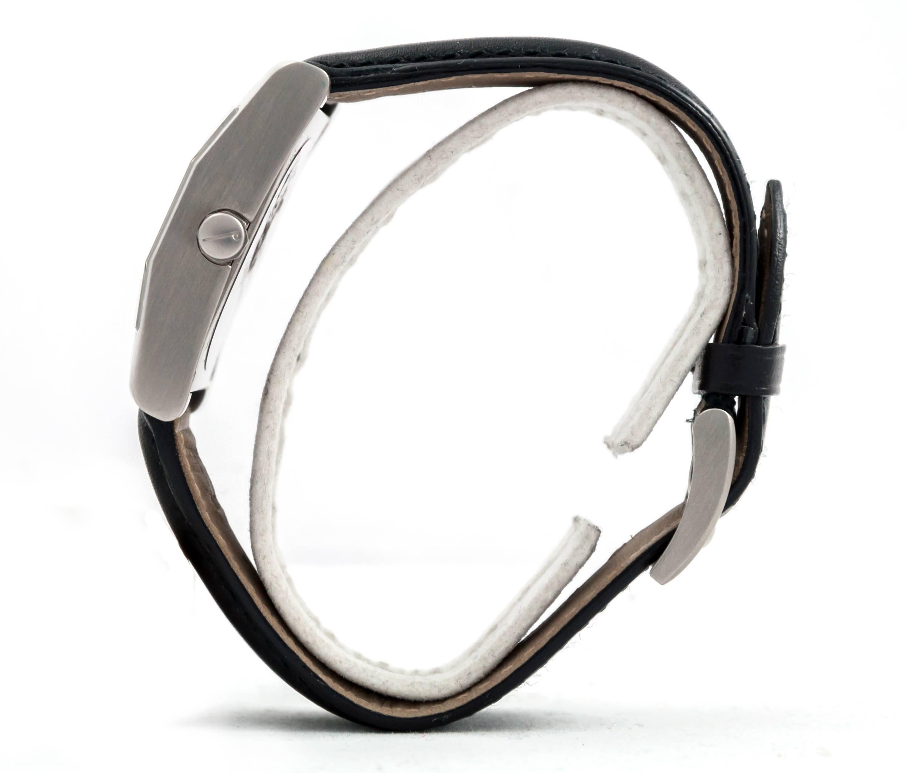 Montre-bracelet rectangulaire en acier inoxydable Dunhill Excellent état à Saint Ouen, FR