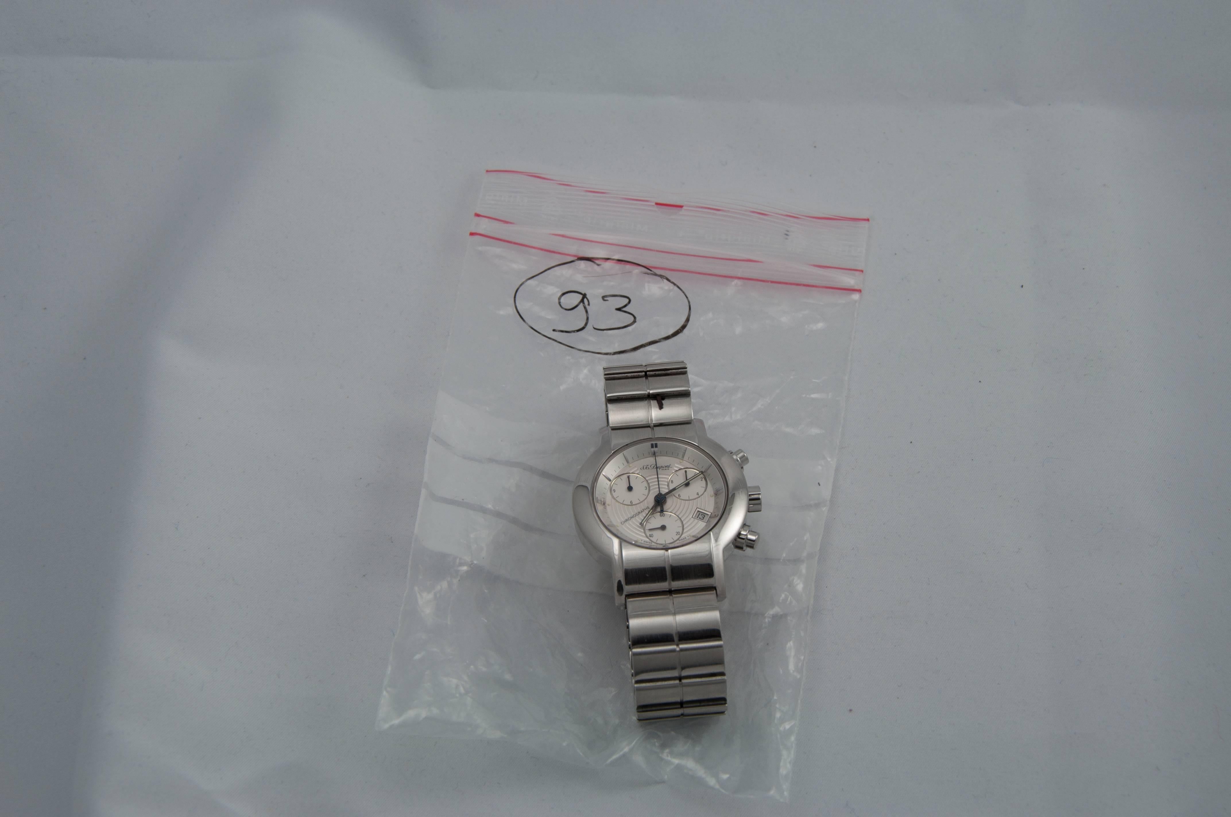 Montre-bracelet chronographe St Dupont en acier inoxydable résistant à l'eau et quartz Excellent état - En vente à Saint Ouen, FR