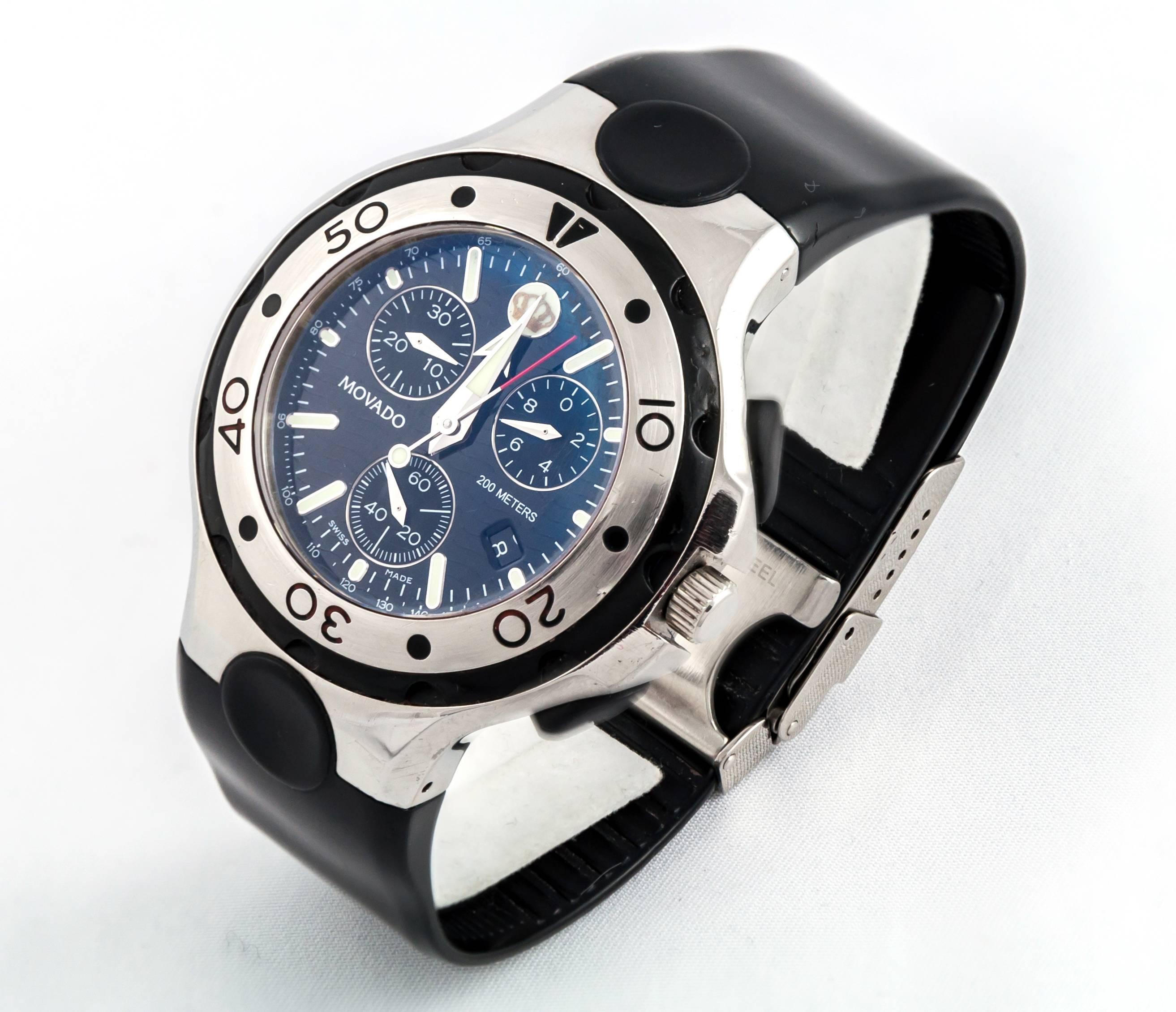 Movado stainless Steel Chronograph 200 Meters Diving Quartz Wristwatch In Excellent Condition In Saint Ouen, FR