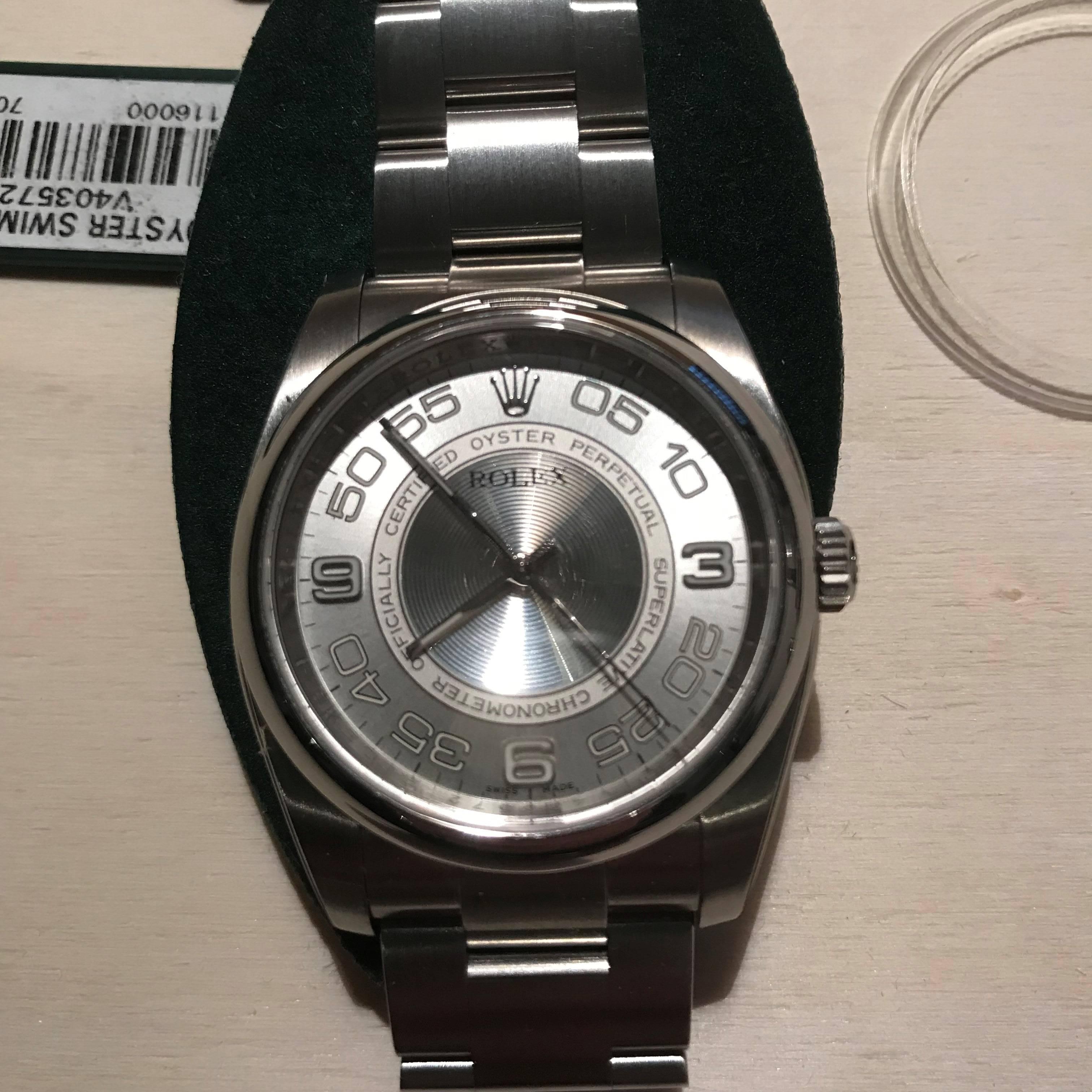 Very rare with this dial
A brand new perpetual Oyster Rolex Oyster 
Stainless steel/wrist strap oyster steel
Rare circular steel dial
Automatic
Certified chronometer
with its labels, and the protections on the steel
a future collector due to the